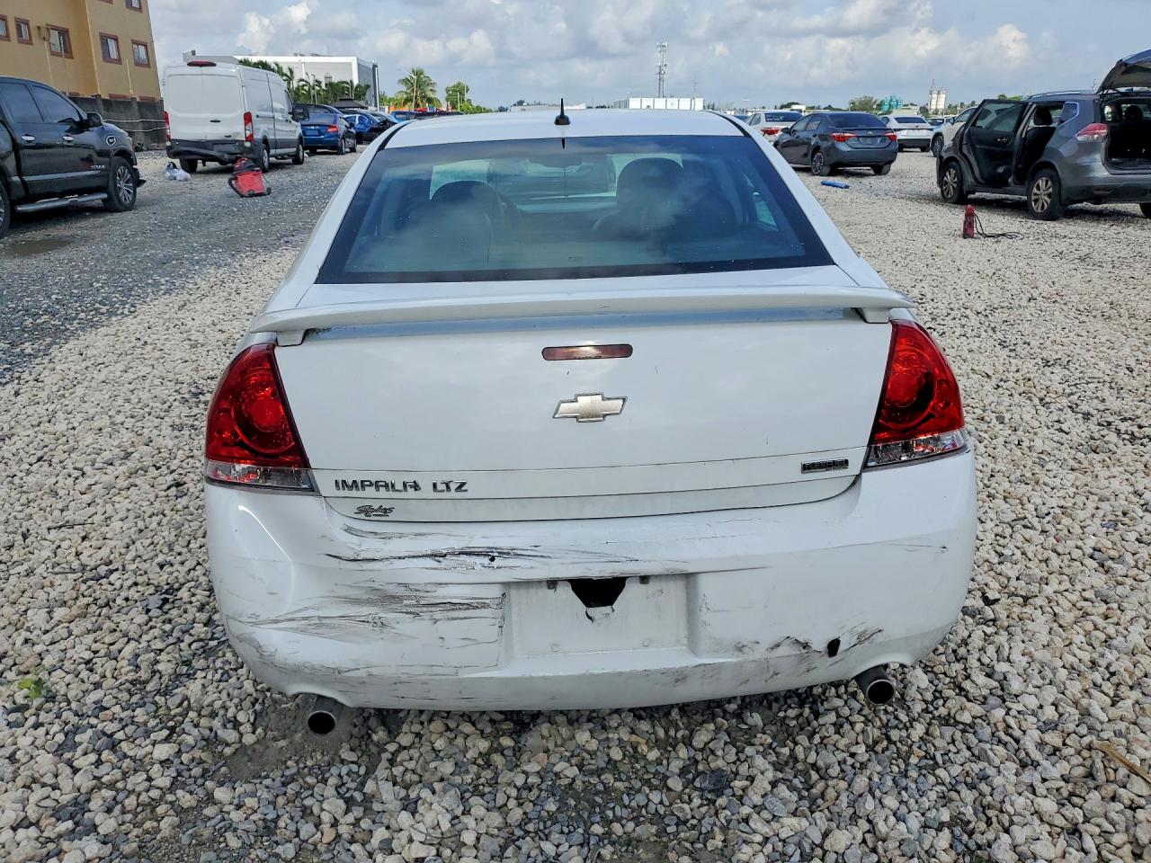 2013 Chevrolet Impala Ltz Белый vin: 2G1WC5E38D1219115