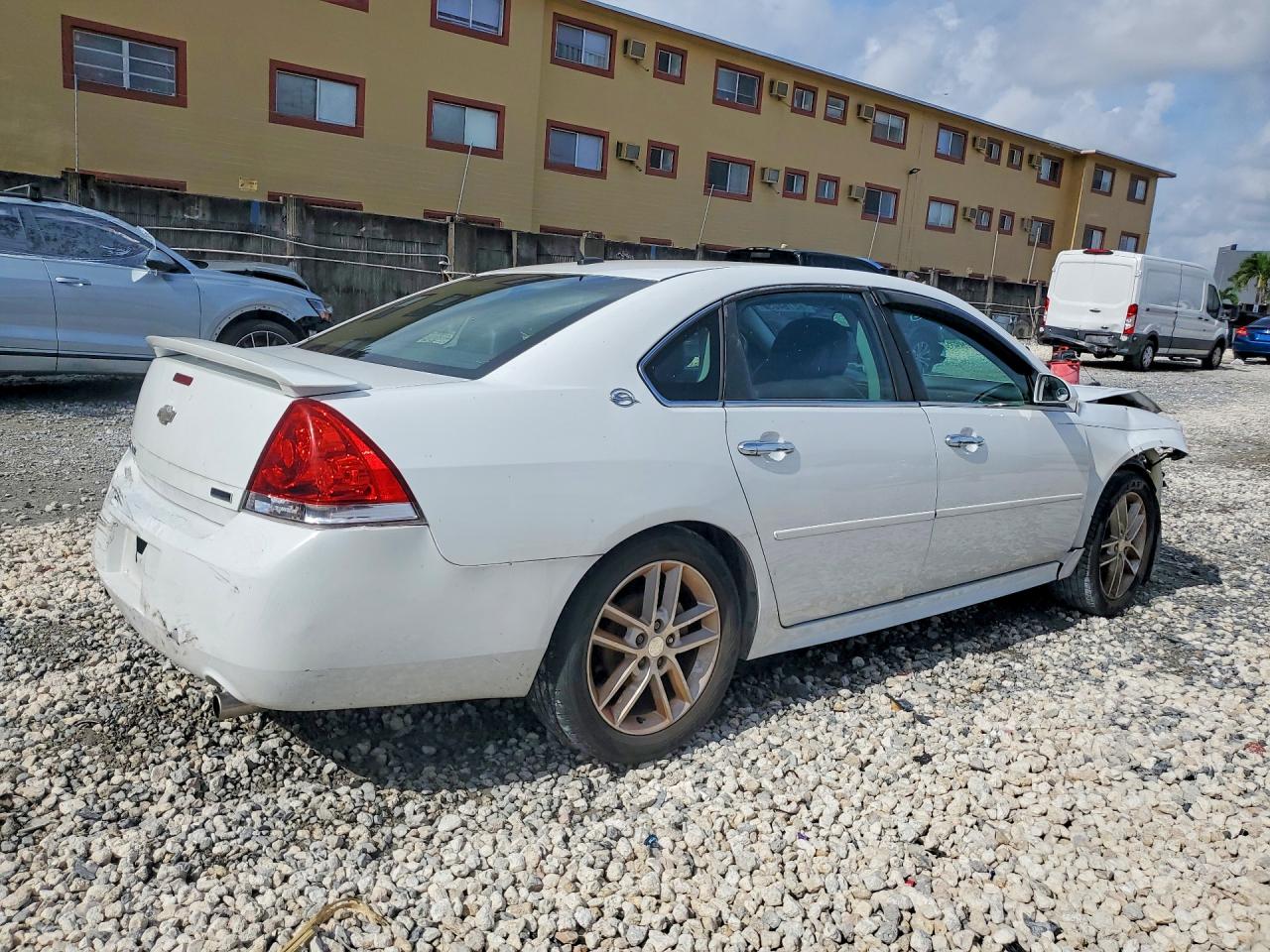2013 Chevrolet Impala Ltz Белый vin: 2G1WC5E38D1219115