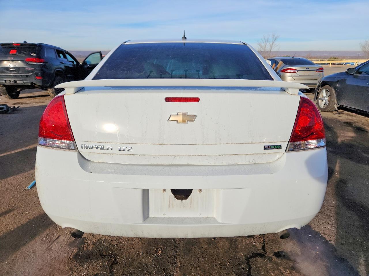 2013 Chevrolet Impala Ltz White vin: 2G1WC5E38D1242247