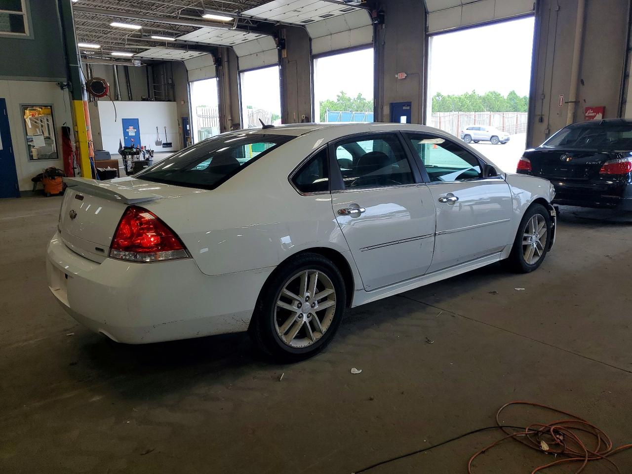 2014 Chevrolet Impala Limited Ltz White vin: 2G1WC5E38E1100398