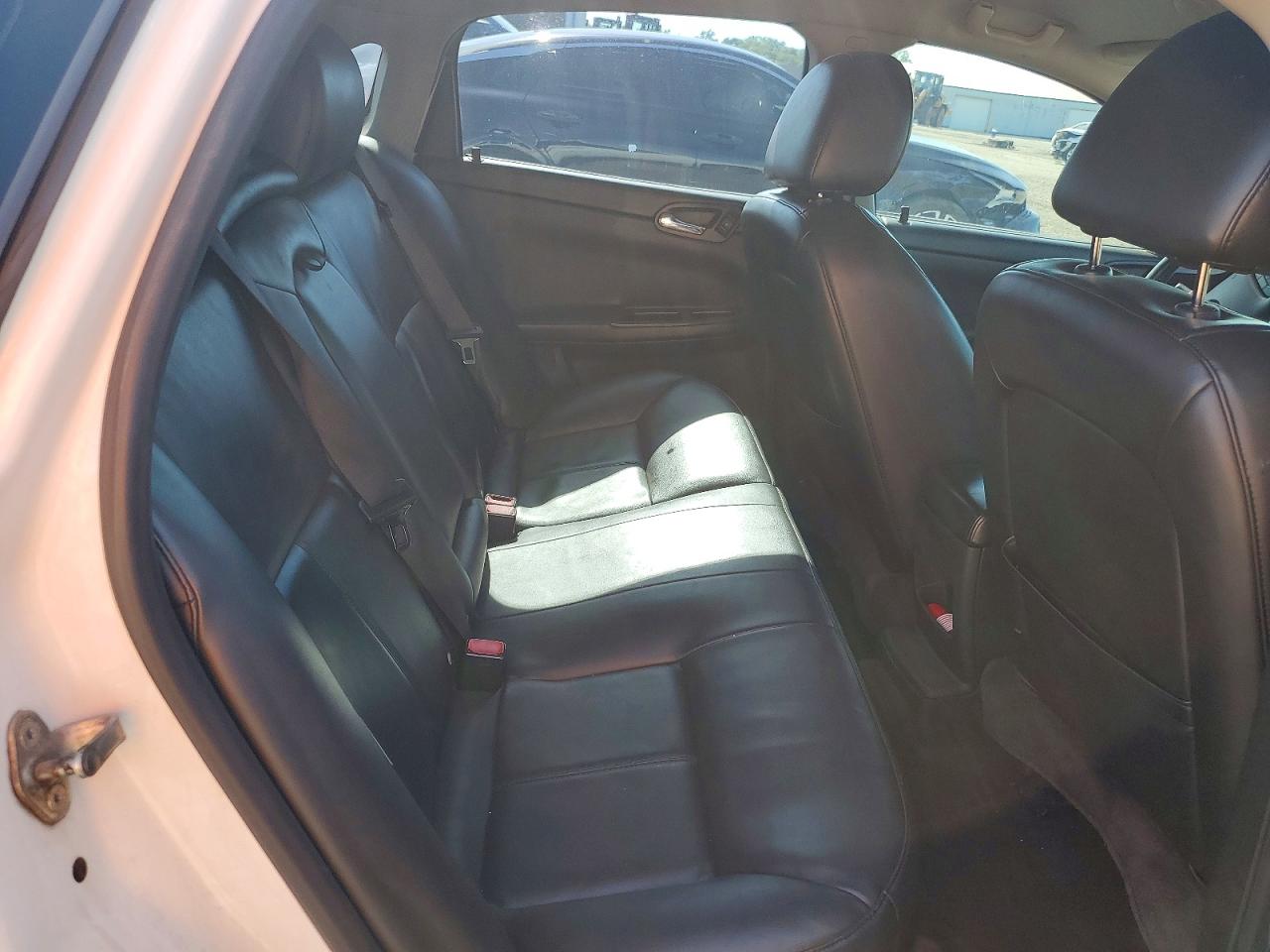 2014 Chevrolet Impala Limited Ltz White vin: 2G1WC5E38E1107867