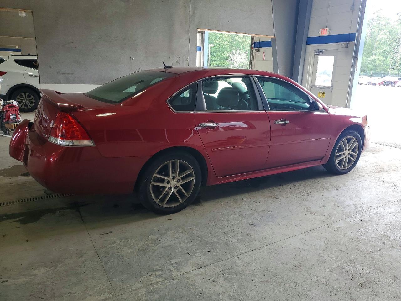 2014 Chevrolet Impala Red vin: 2G1WC5E38E1155207