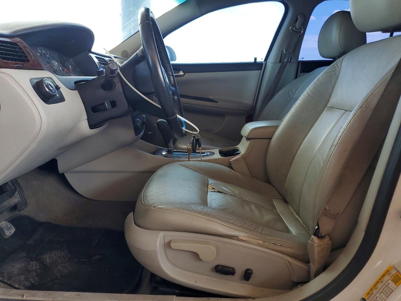 2010 Chevrolet Impala Ltz White vin: 2G1WC5EM0A1264327