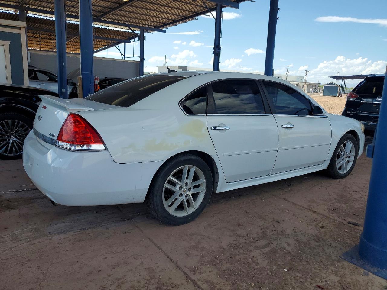 2010 Chevrolet Impala Ltz White vin: 2G1WC5EM0A1264327