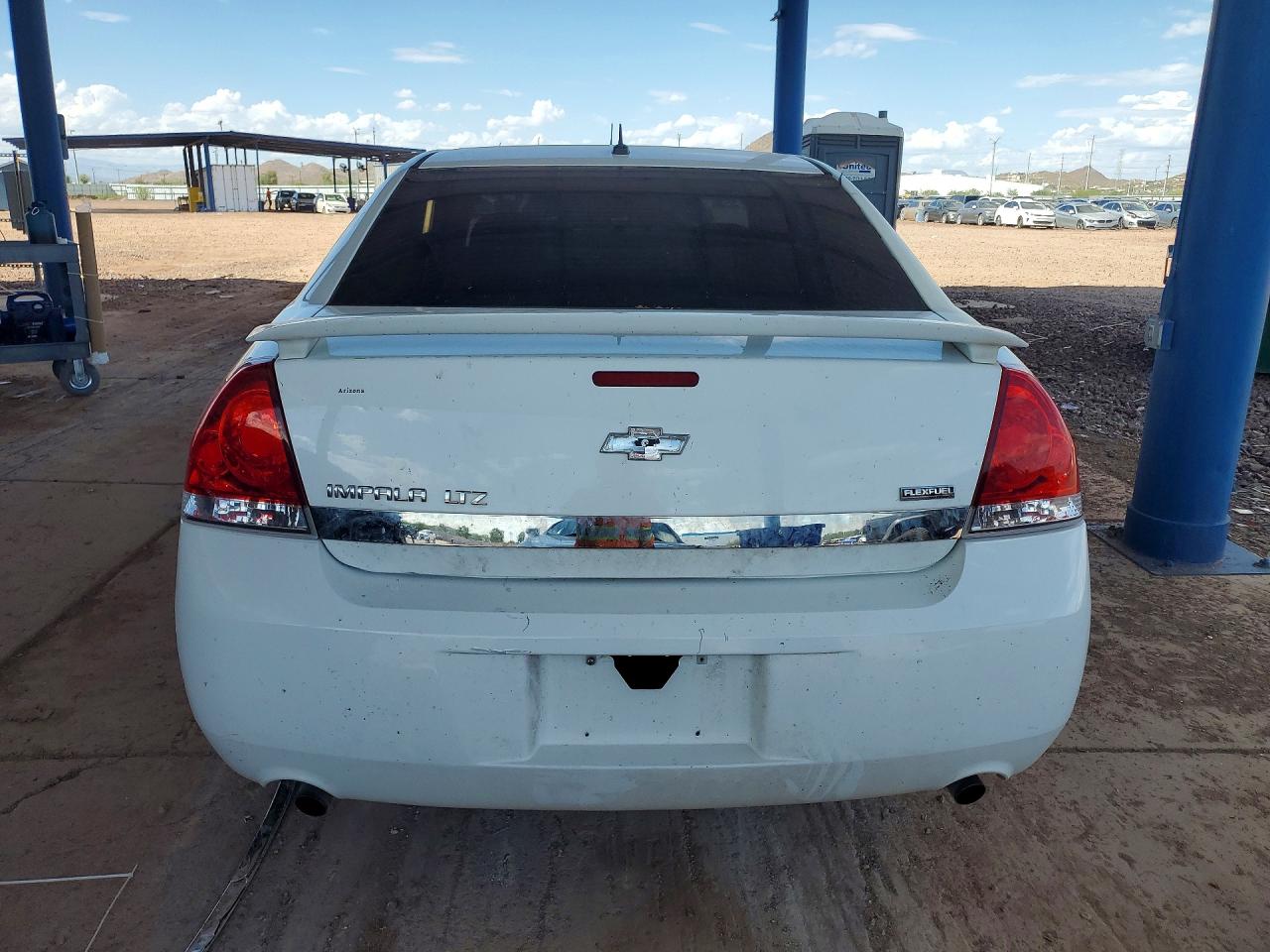 2010 Chevrolet Impala Ltz White vin: 2G1WC5EM0A1264327