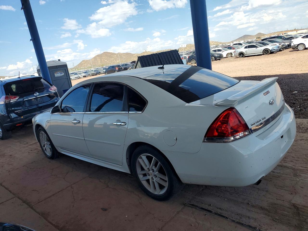 2010 Chevrolet Impala Ltz White vin: 2G1WC5EM0A1264327