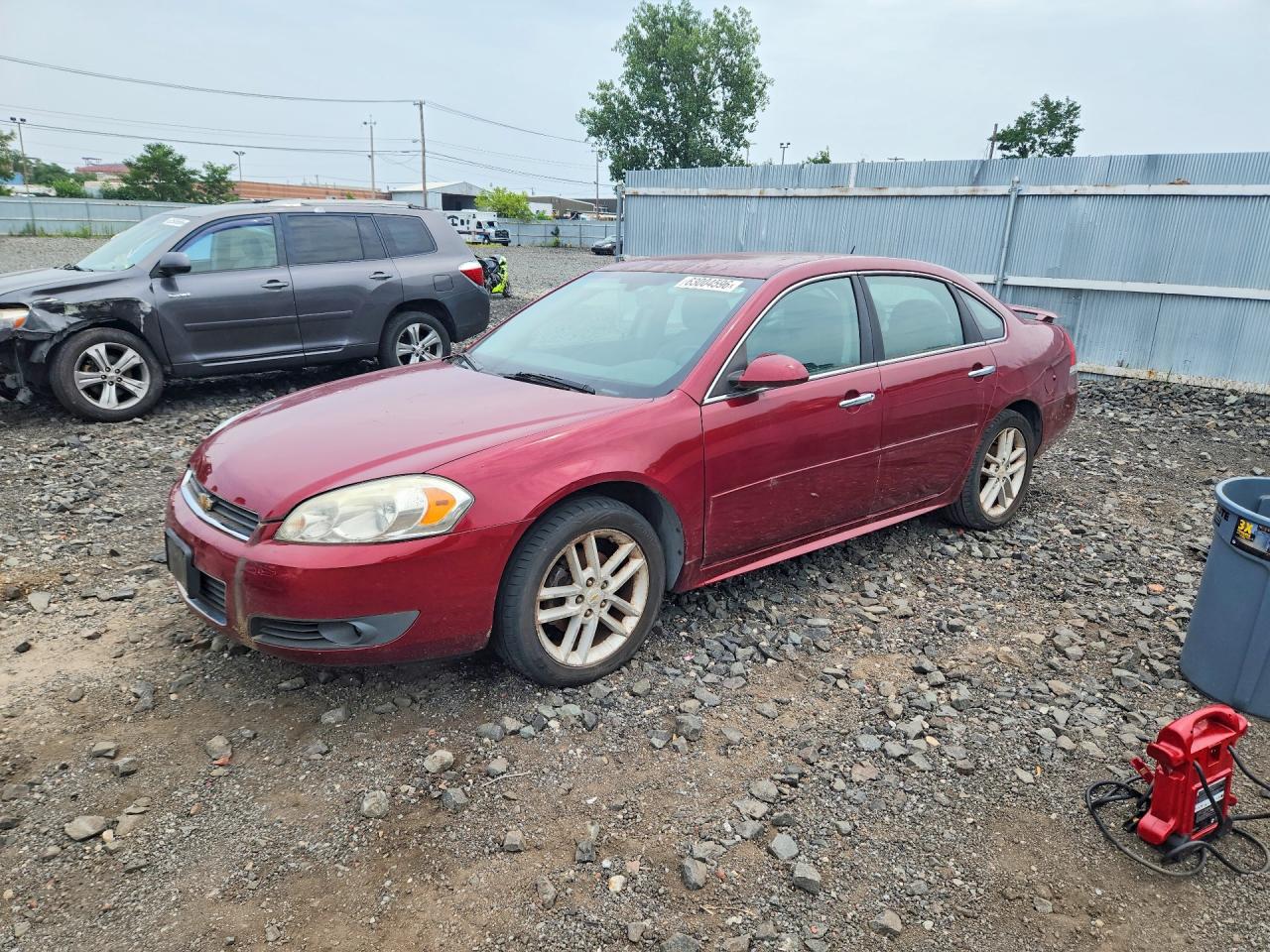 2011 Chevrolet Impala Ltz Red vin: 2G1WC5EM0B1146229