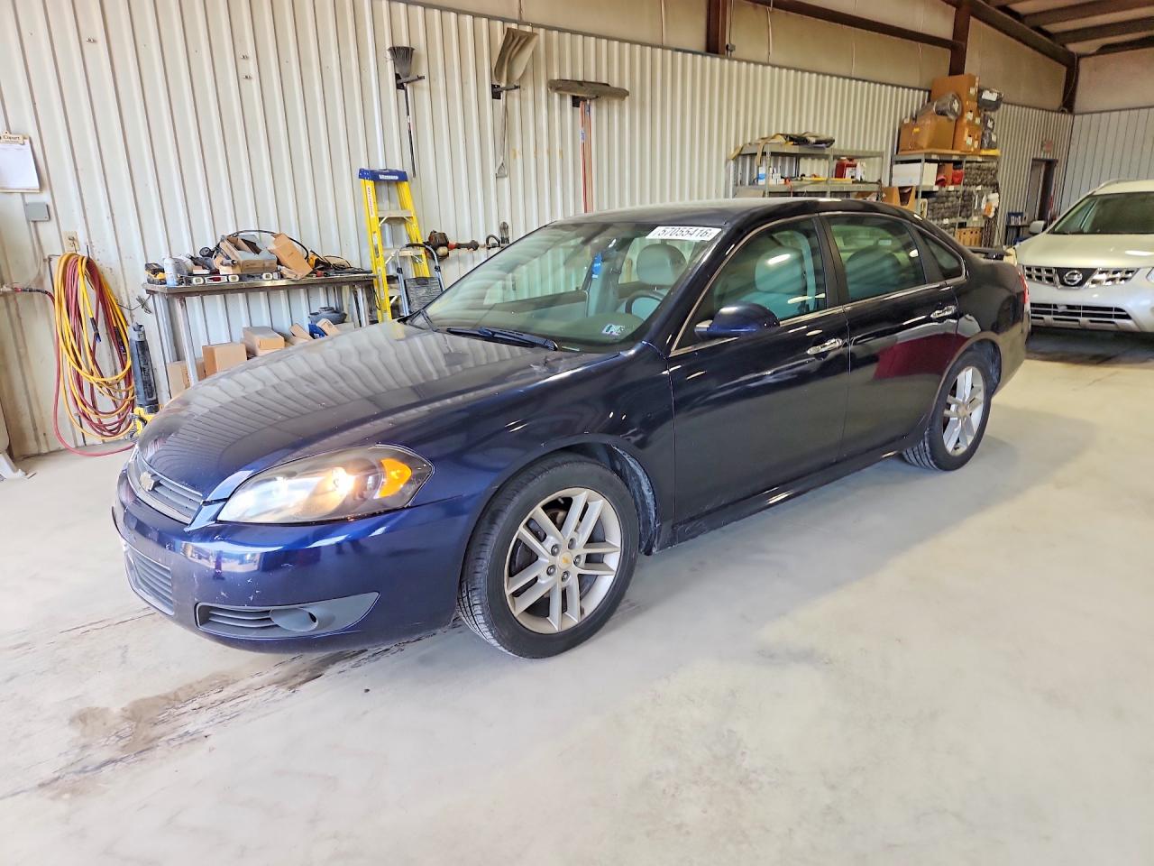 2010 Chevrolet Impala Ltz Blue vin: 2G1WC5EM8A1152049