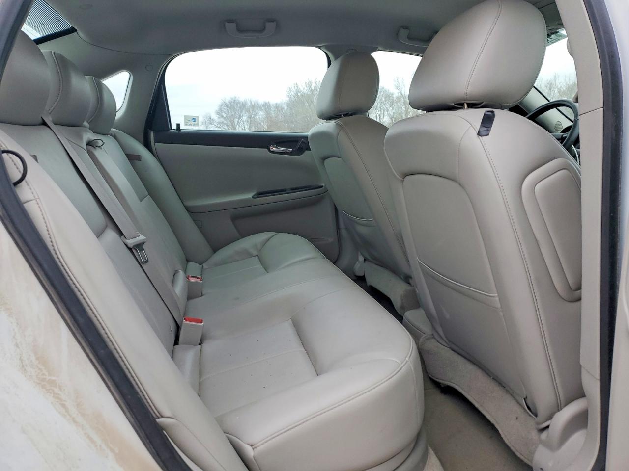 2010 Chevrolet Impala Ltz White vin: 2G1WC5EMXA1259152