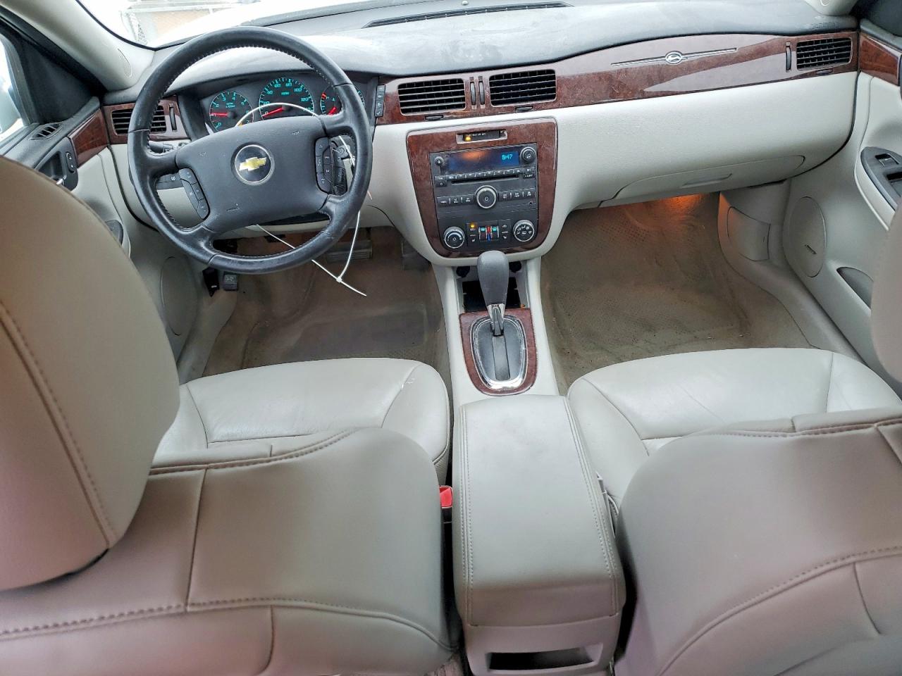 2010 Chevrolet Impala Ltz White vin: 2G1WC5EMXA1259152