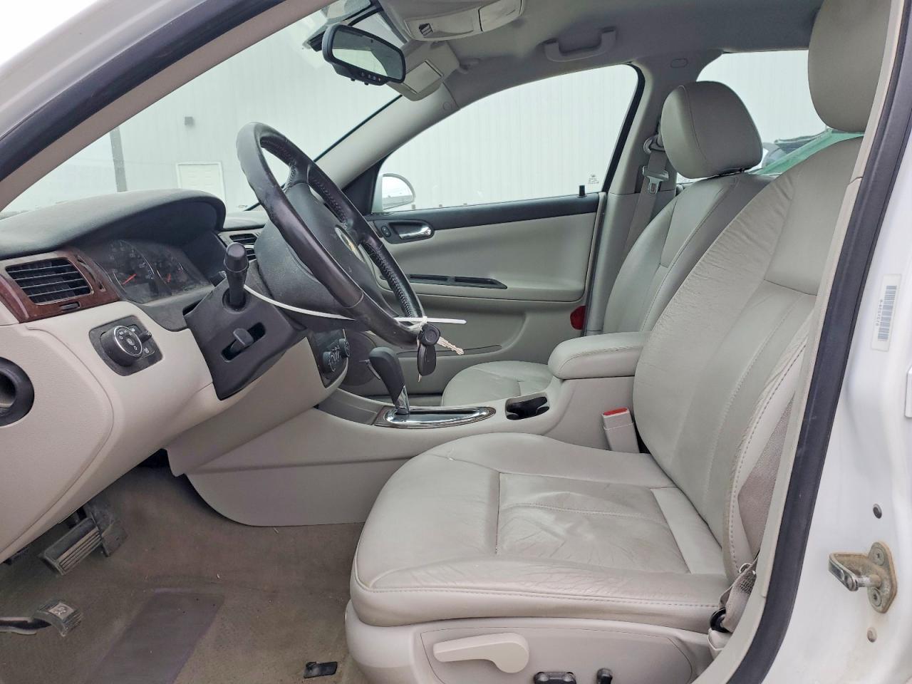 2010 Chevrolet Impala Ltz White vin: 2G1WC5EMXA1259152