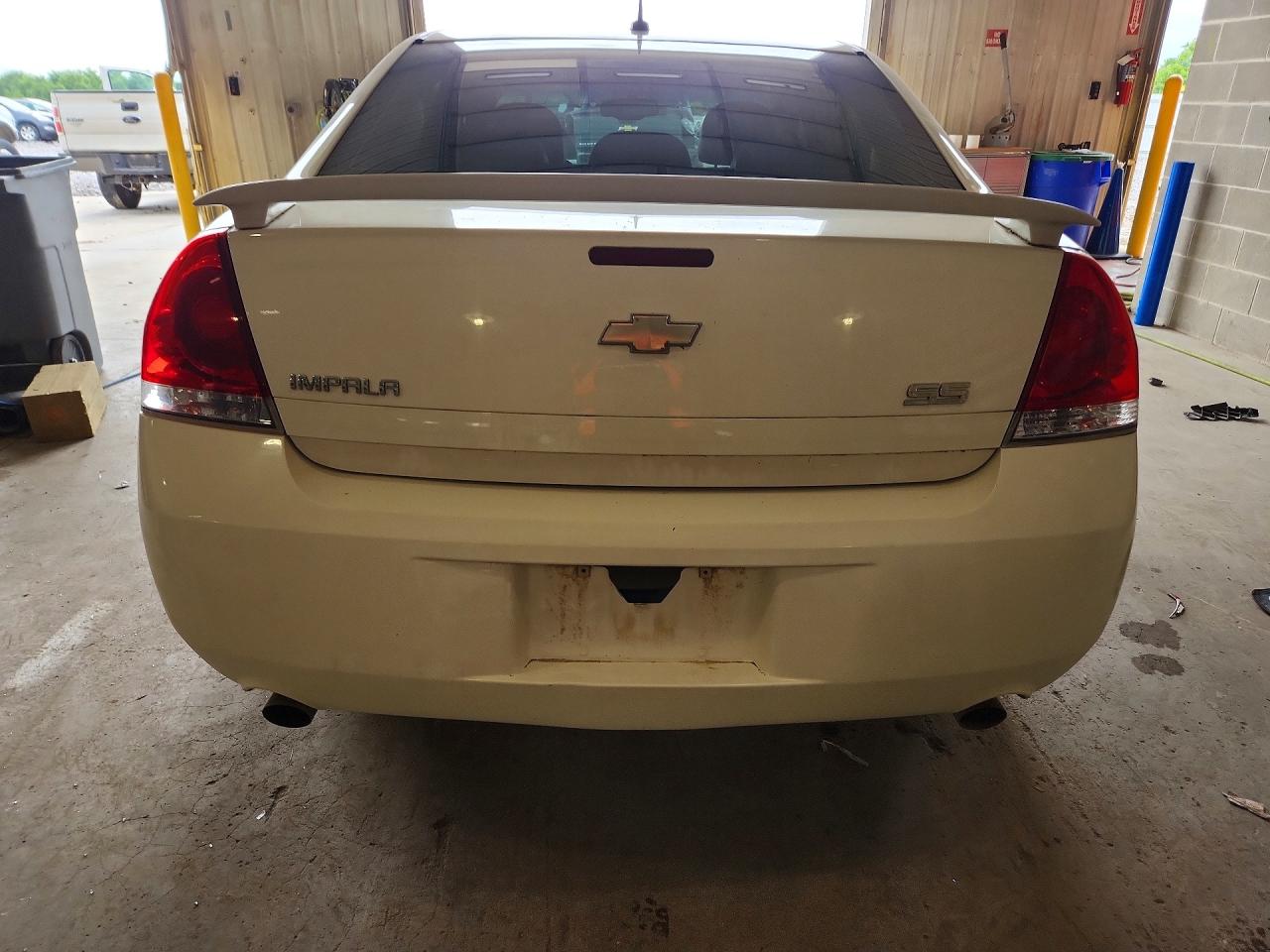 2009 Chevrolet Impala Ss White vin: 2G1WD57C291132800