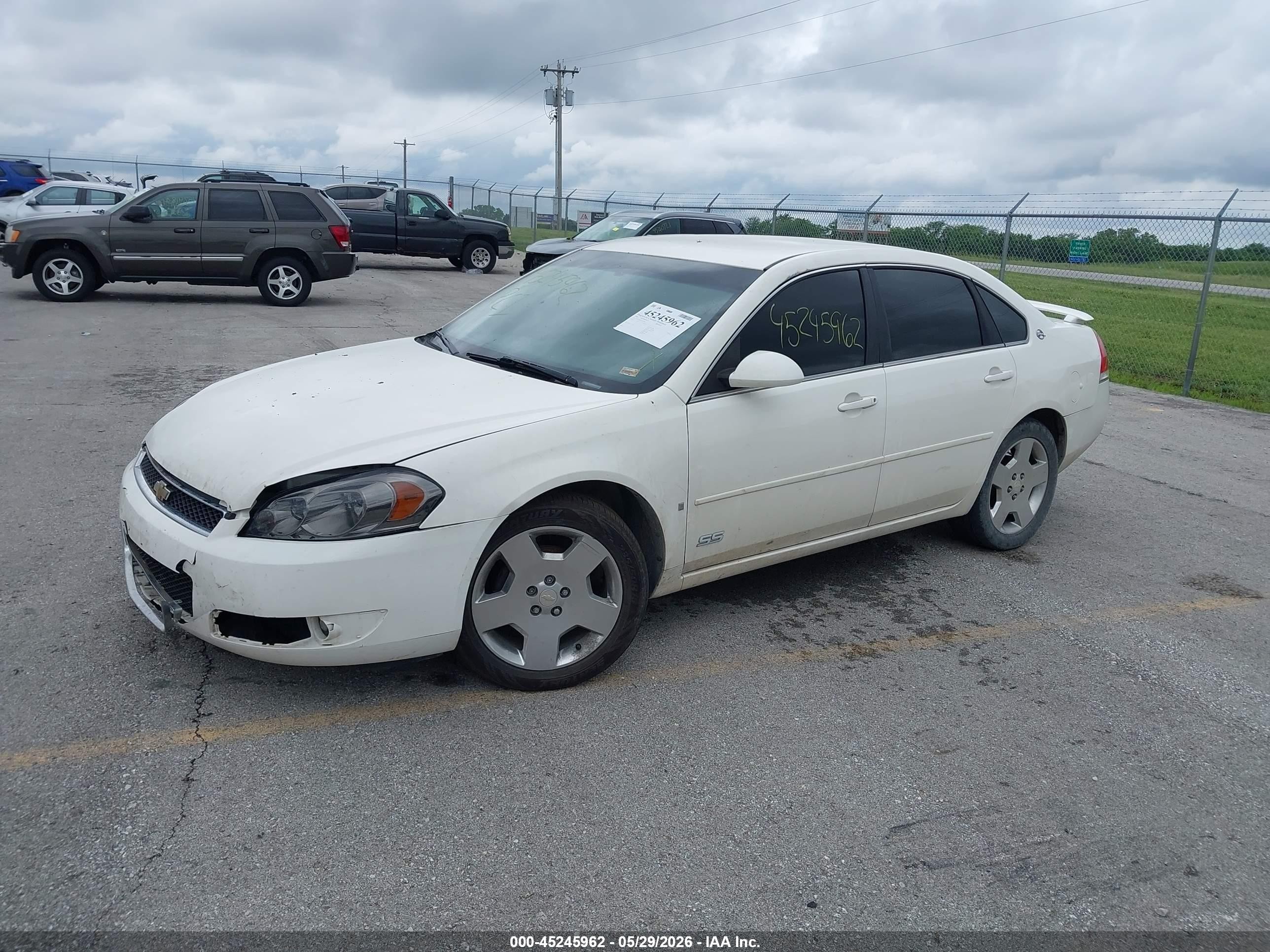 2008 Chevrolet Impala Ss White vin: 2G1WD58C281325901