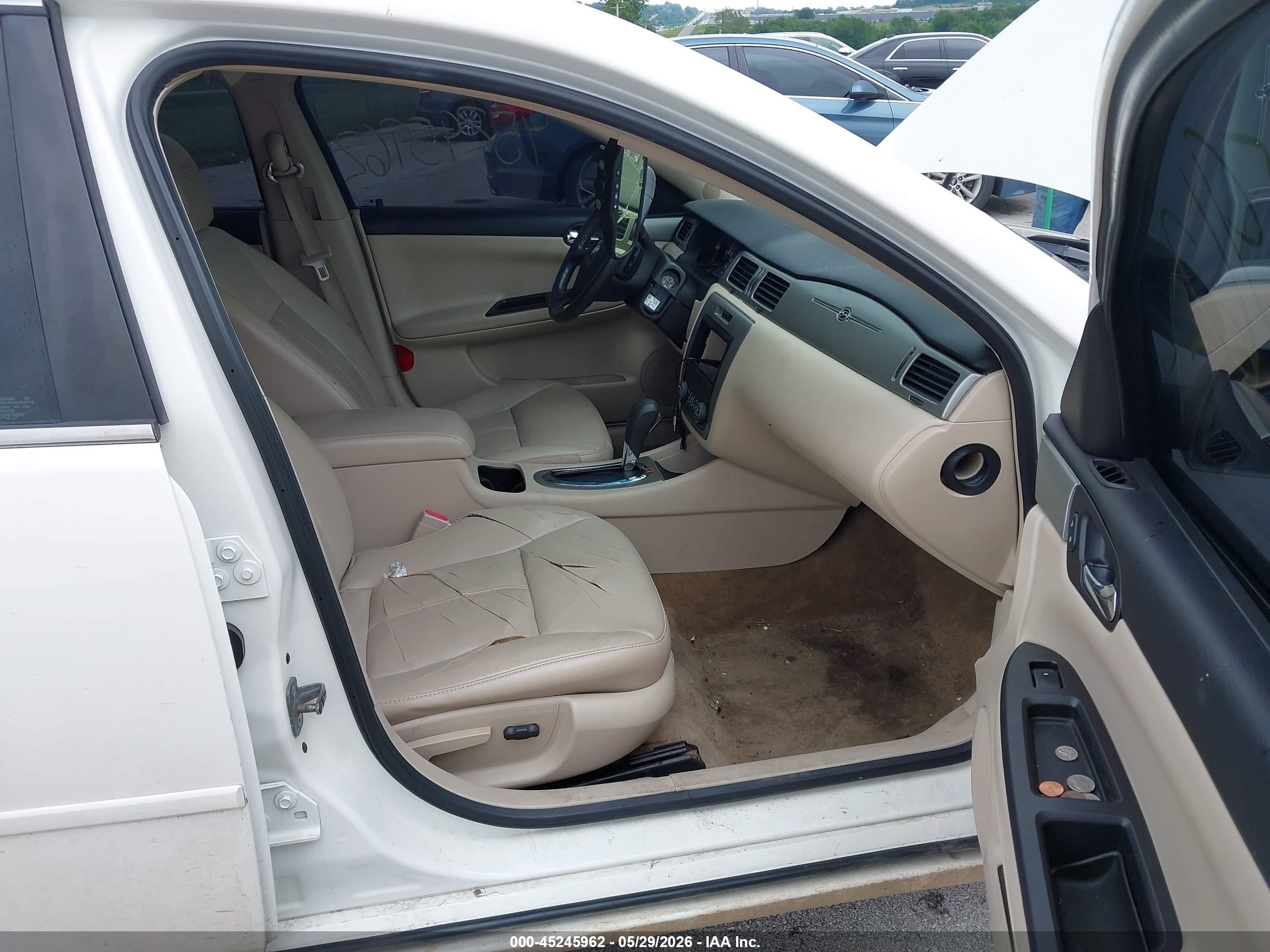 2008 Chevrolet Impala Ss White vin: 2G1WD58C281325901
