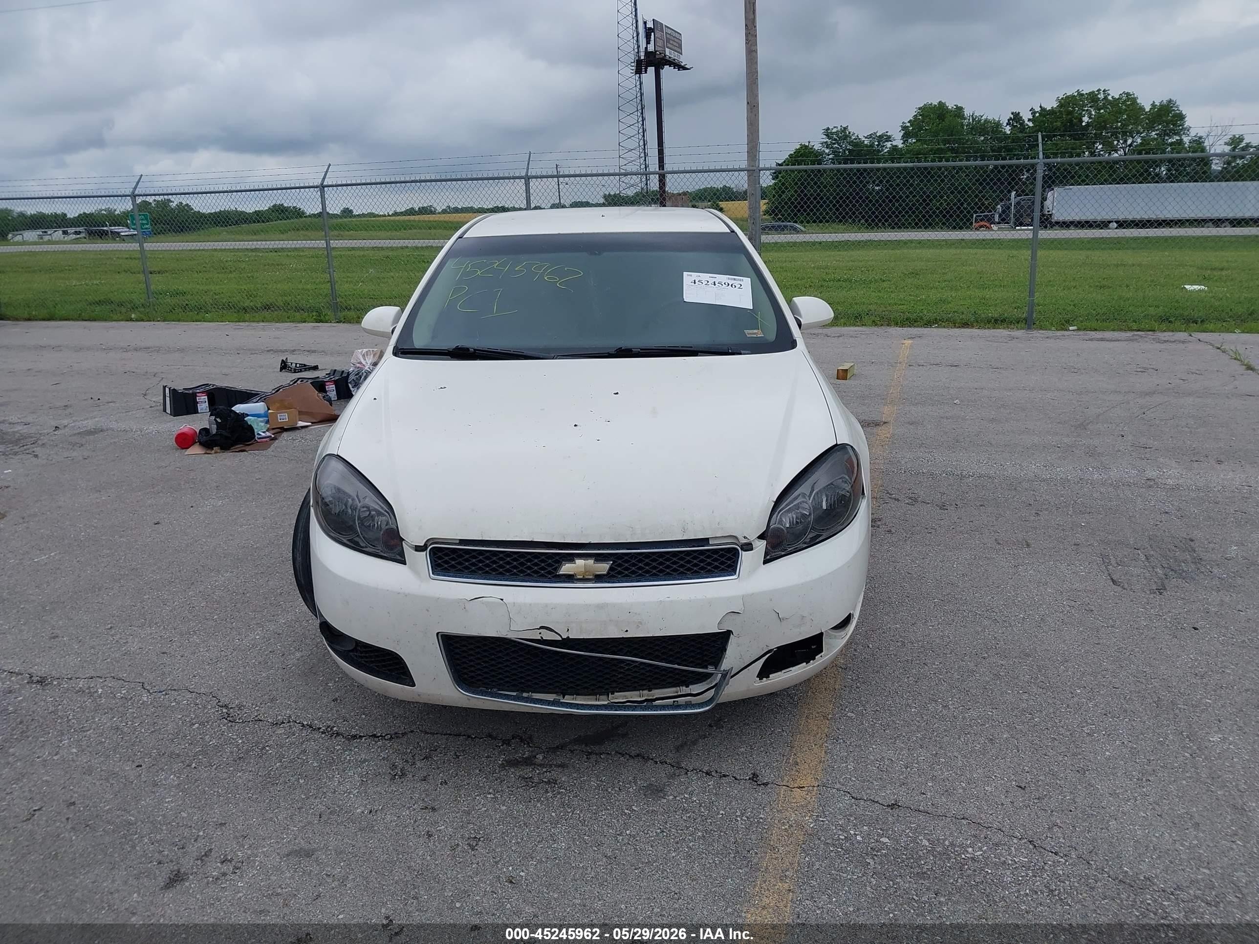 2008 Chevrolet Impala Ss White vin: 2G1WD58C281325901