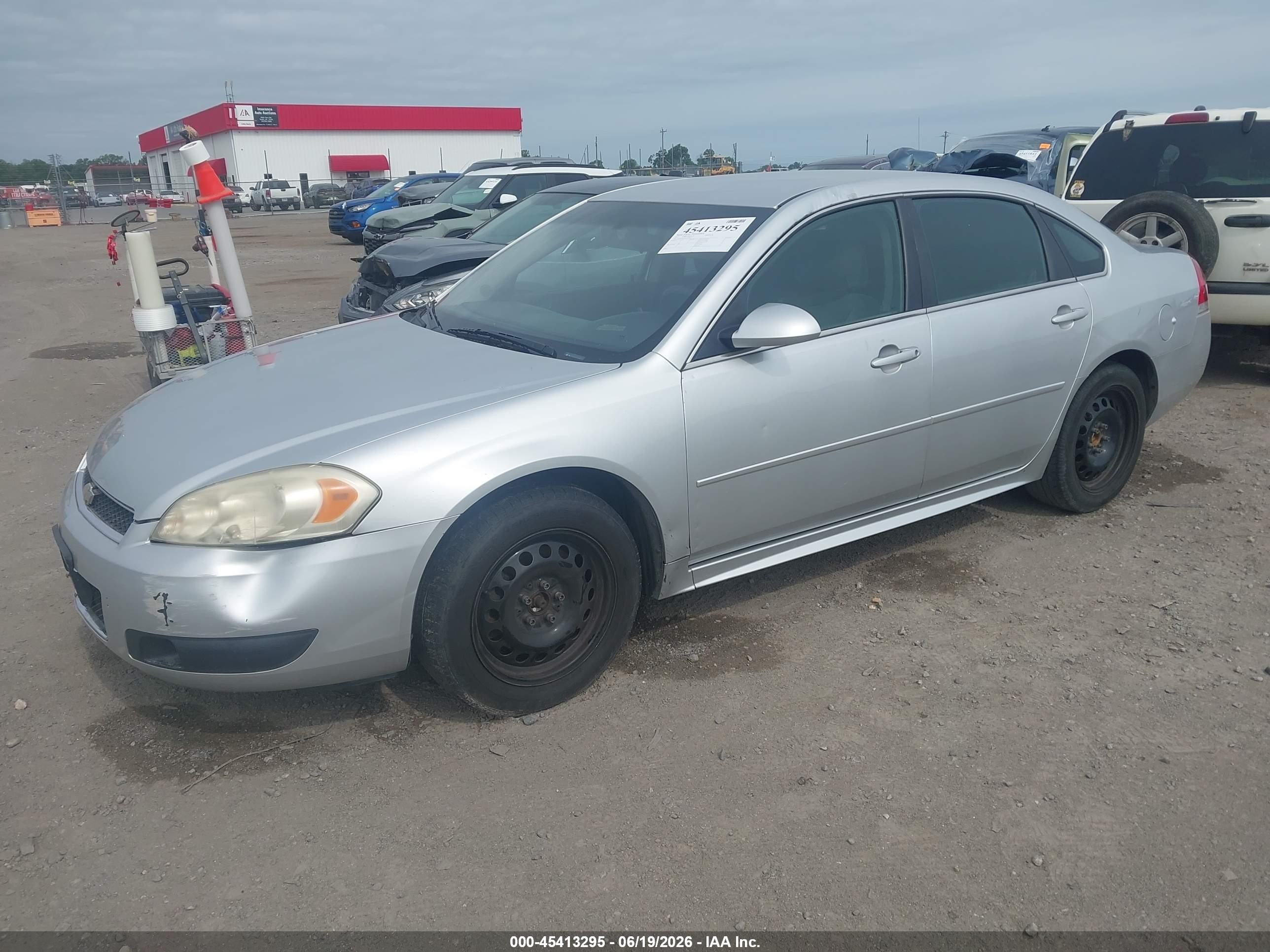 2013 Chevrolet Impala Police Серебряный vin: 2G1WD5E30D1240697