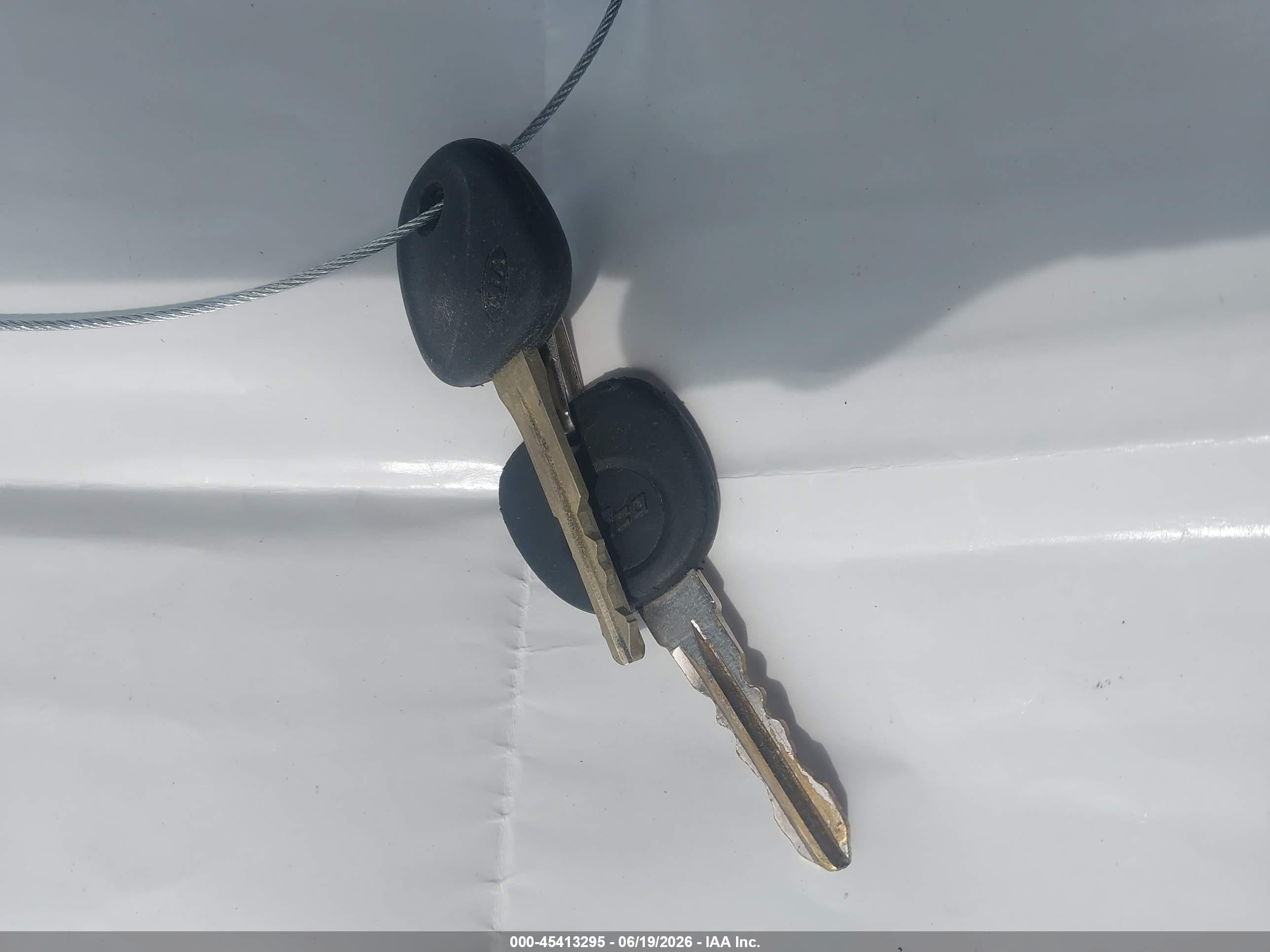 2013 Chevrolet Impala Police Серебряный vin: 2G1WD5E30D1240697