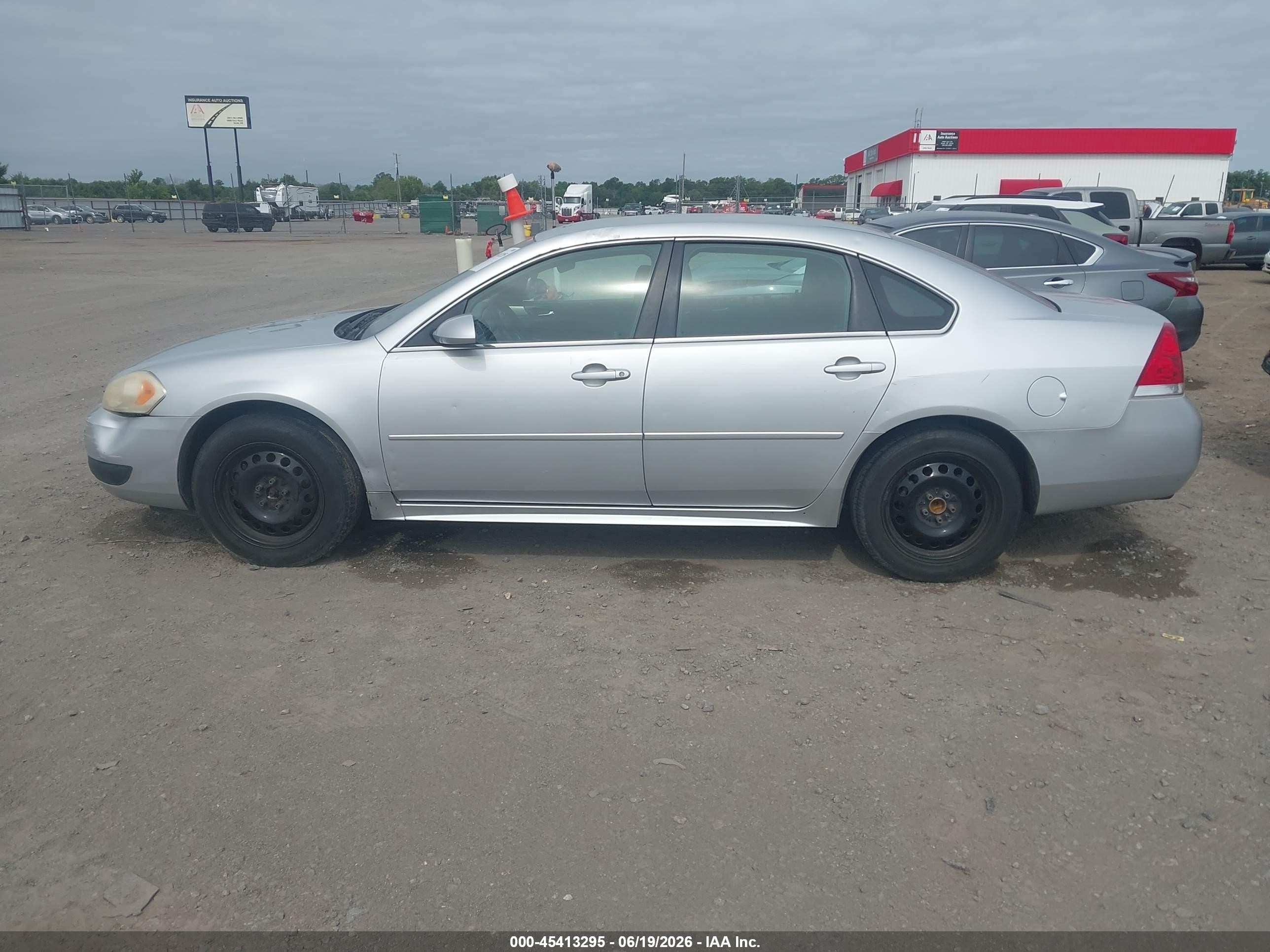2013 Chevrolet Impala Police Серебряный vin: 2G1WD5E30D1240697