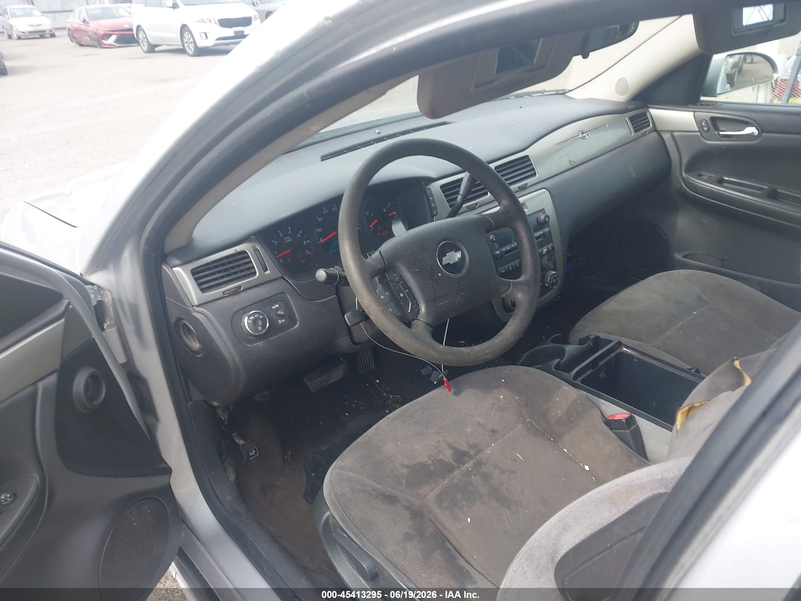 2013 Chevrolet Impala Police Серебряный vin: 2G1WD5E30D1240697