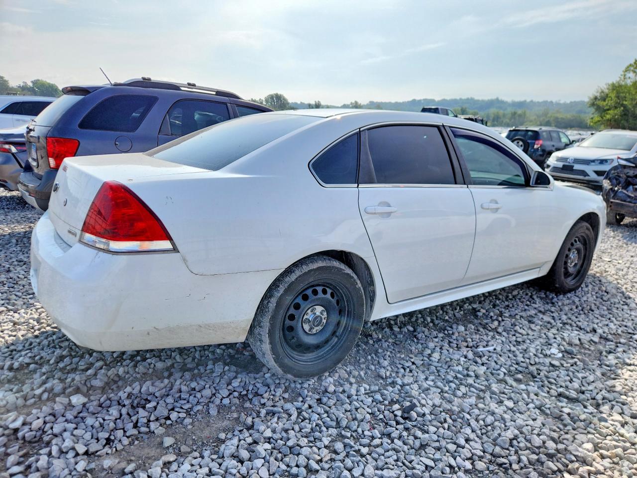 2014 Chevrolet Impala Limited Police White vin: 2G1WD5E35E1175010