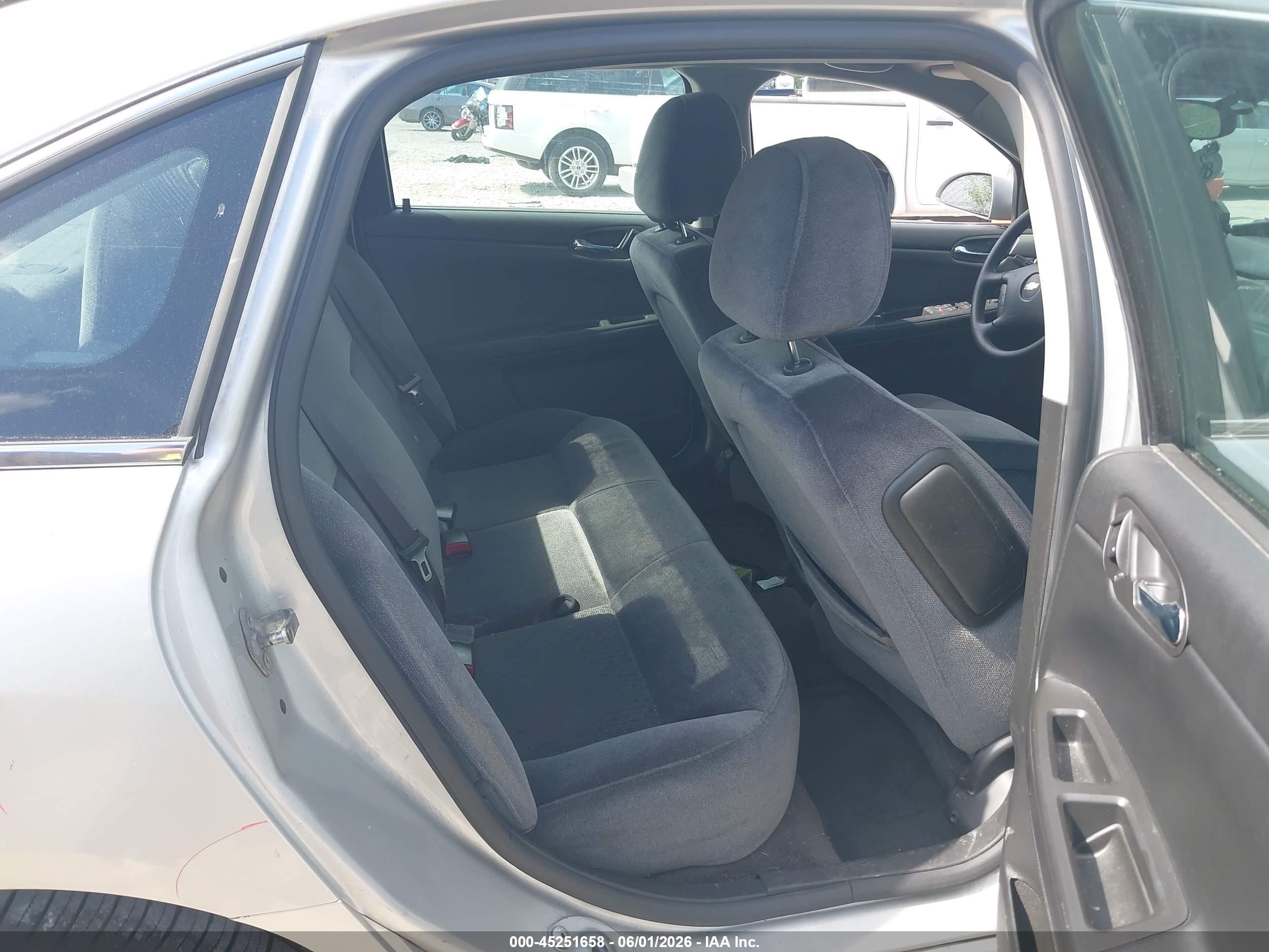 2014 Chevrolet Impala Limited Police Серебряный vin: 2G1WD5E37E1161562