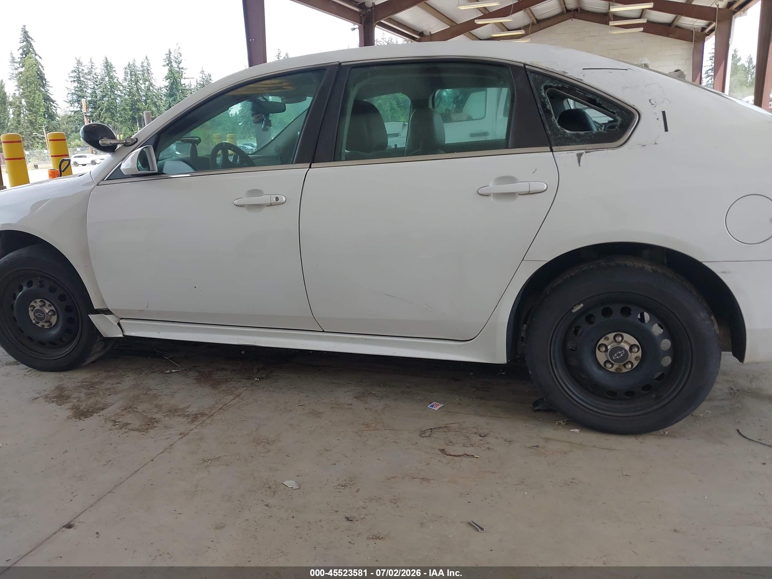 2014 Chevrolet Impala Limited Police White vin: 2G1WD5E39E1167010