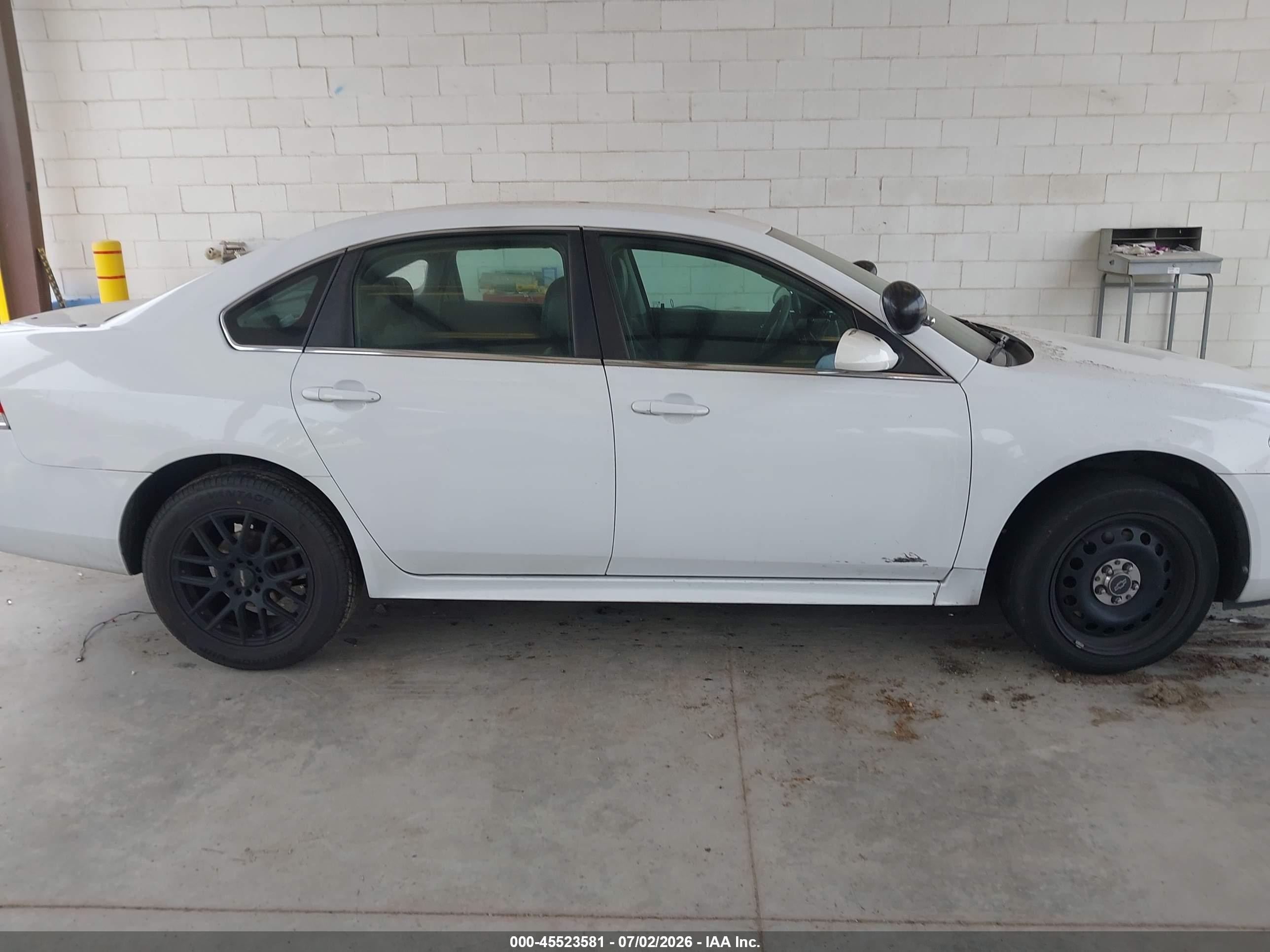 2014 Chevrolet Impala Limited Police White vin: 2G1WD5E39E1167010