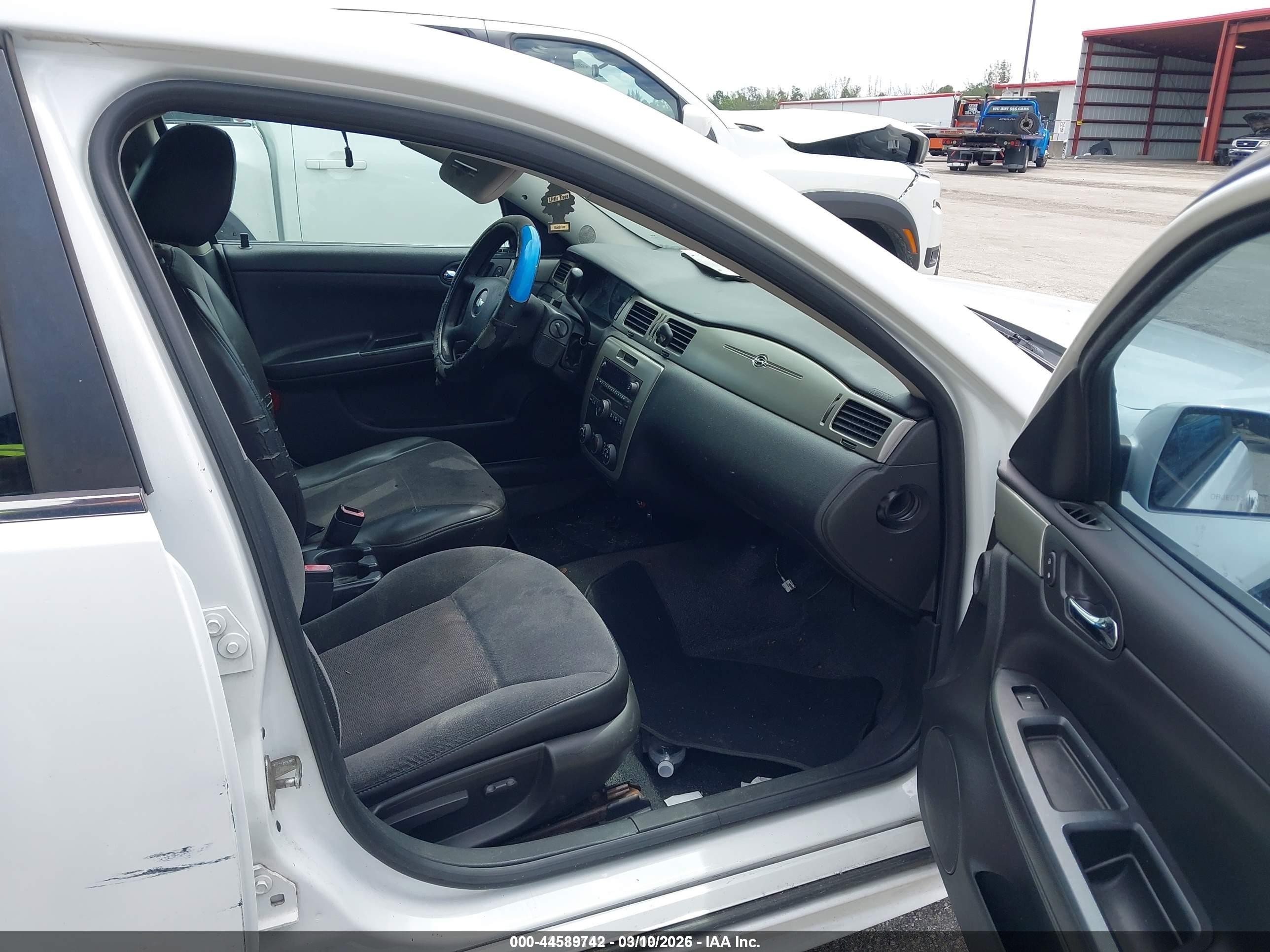2012 Chevrolet Impala Police White vin: 2G1WD5E3XC1242651