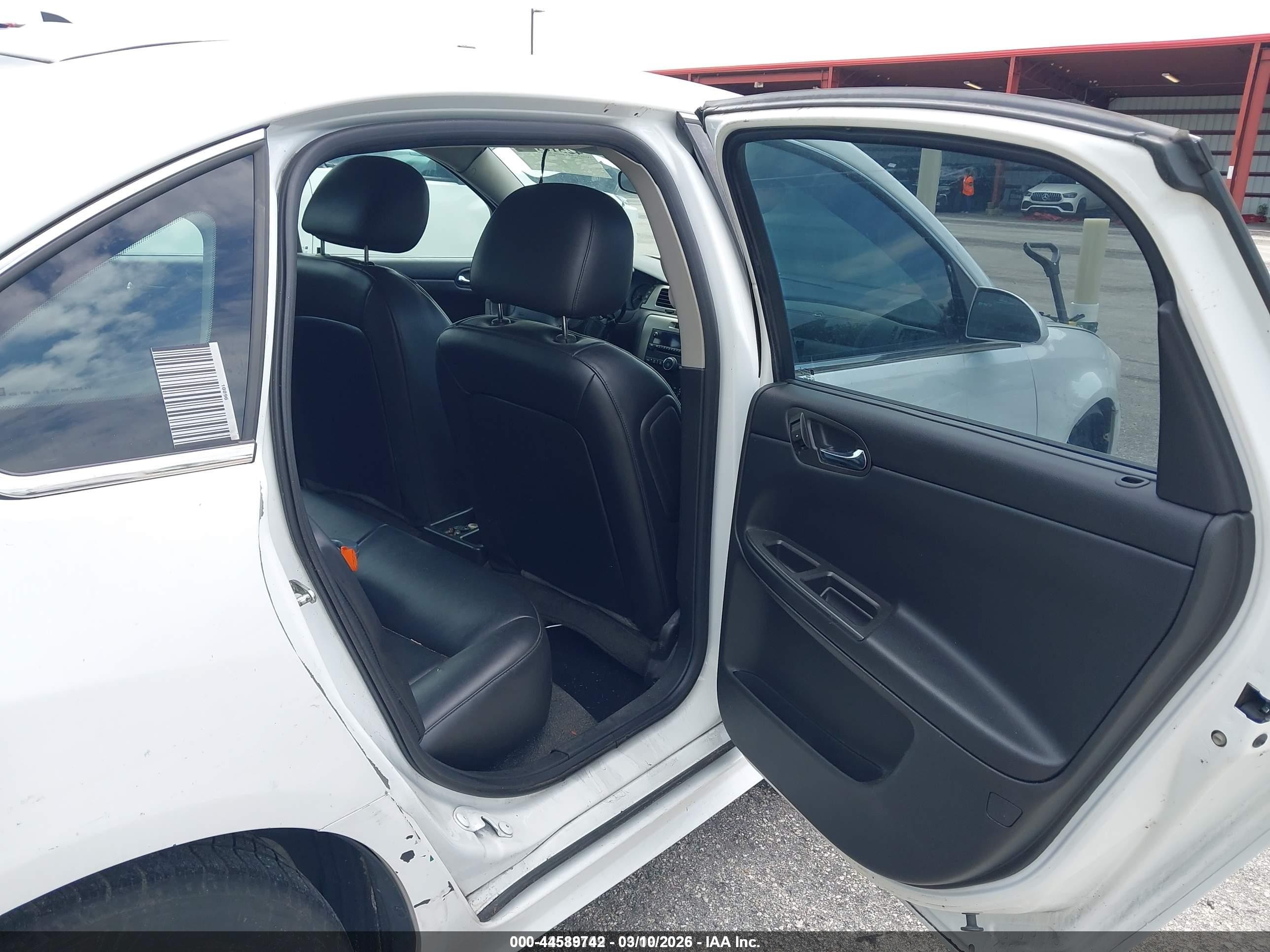 2012 Chevrolet Impala Police White vin: 2G1WD5E3XC1242651