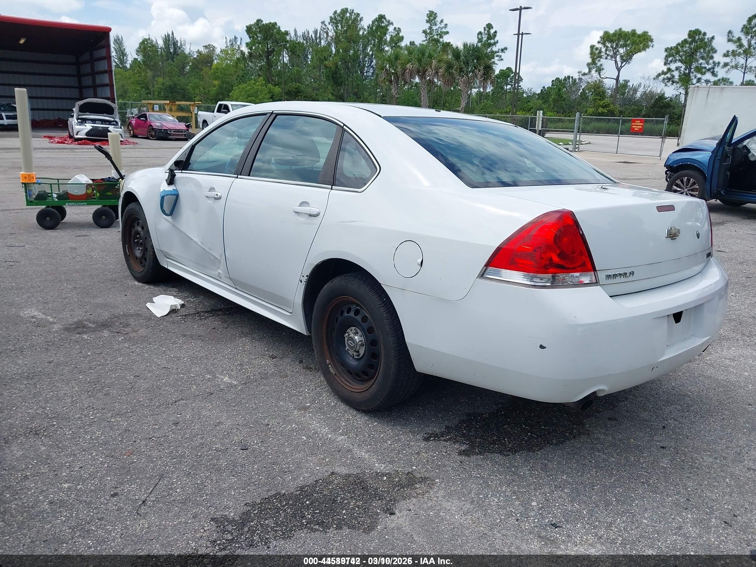2012 Chevrolet Impala Police White vin: 2G1WD5E3XC1242651