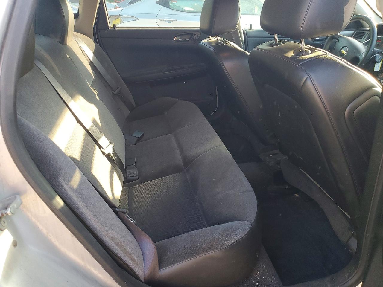 2012 Chevrolet Impala Police Silver vin: 2G1WD5E3XC1283880