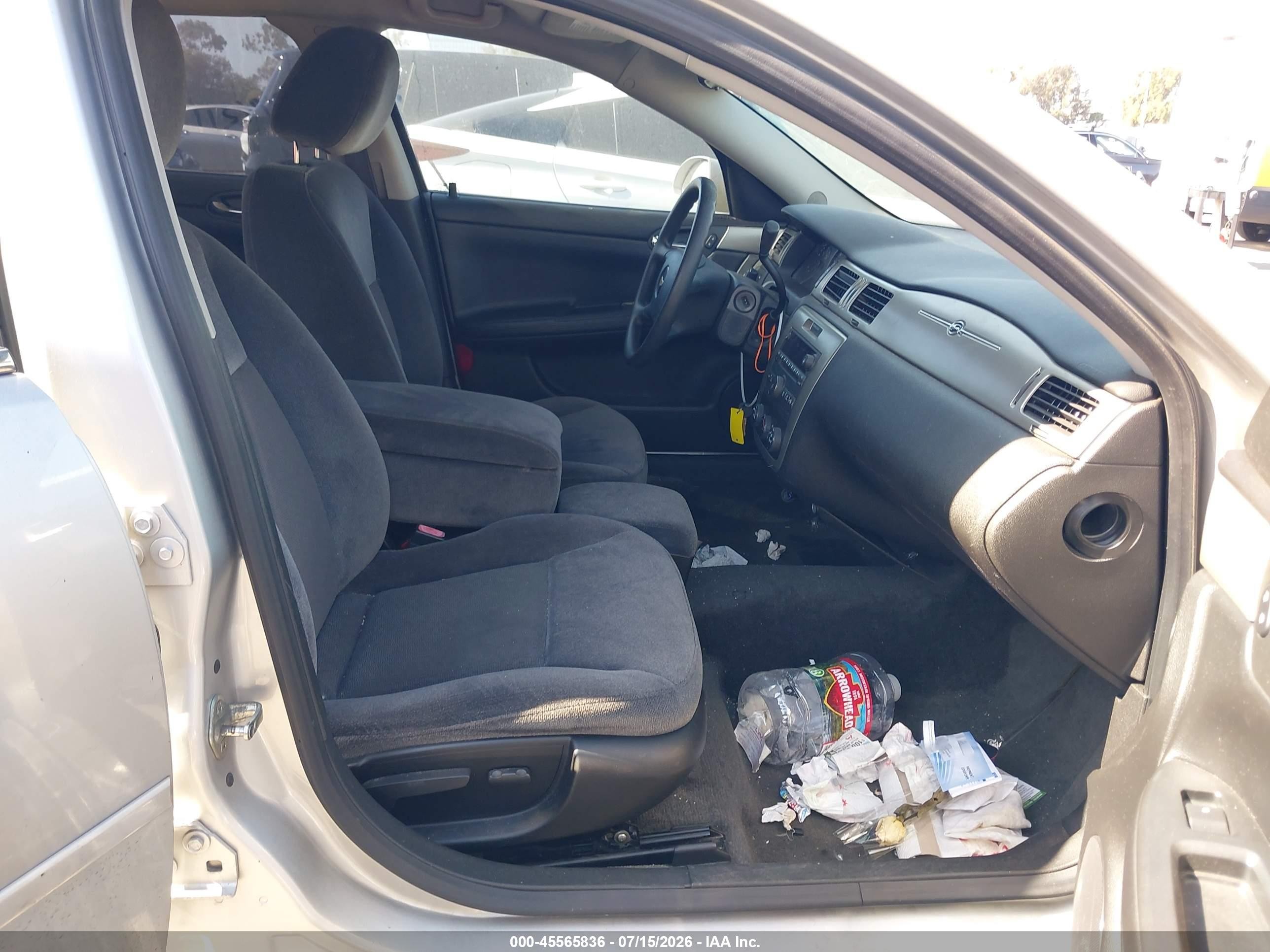 2011 Chevrolet Impala Police Silver vin: 2G1WD5EM6B1172265