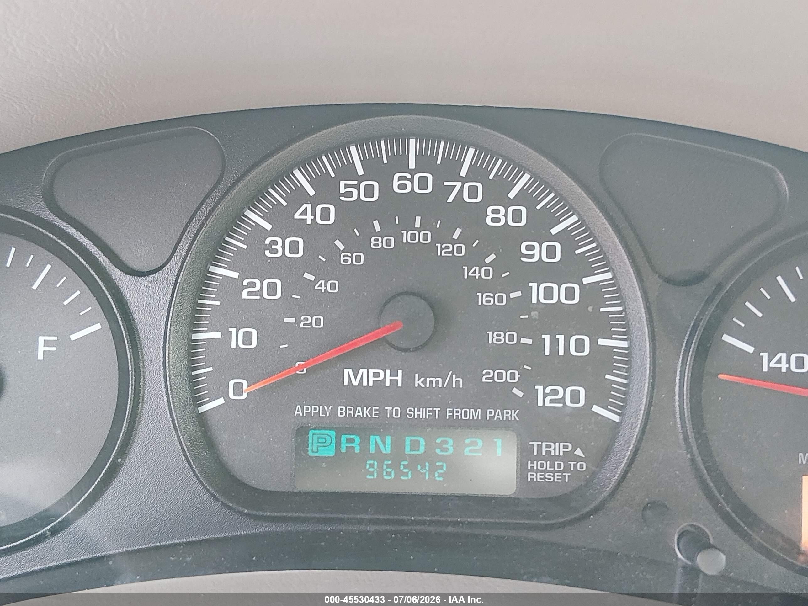 2003 Chevrolet Impala   White vin: 2G1WF52E039433867