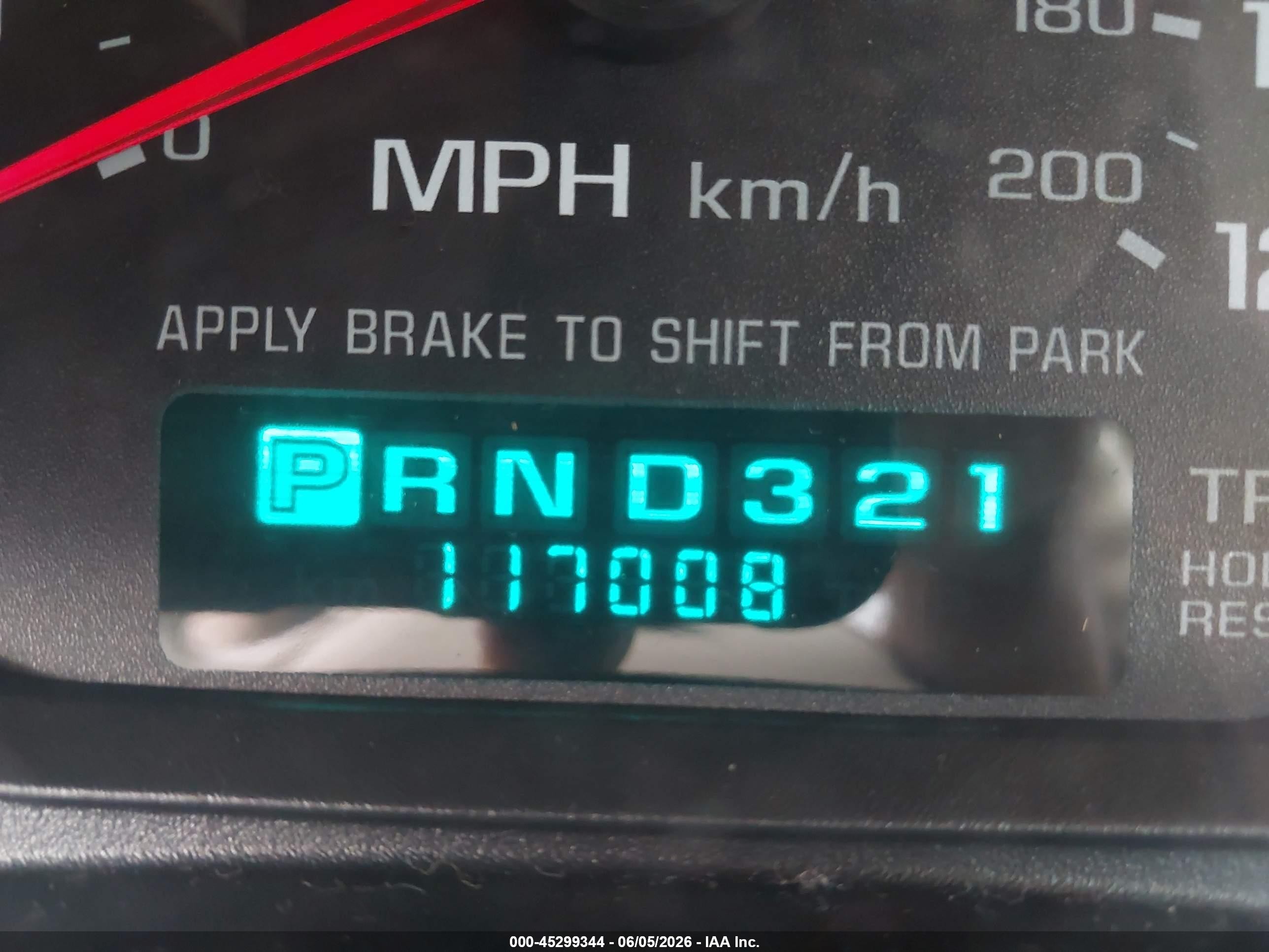 2001 Chevrolet Impala   White vin: 2G1WF52E119278341
