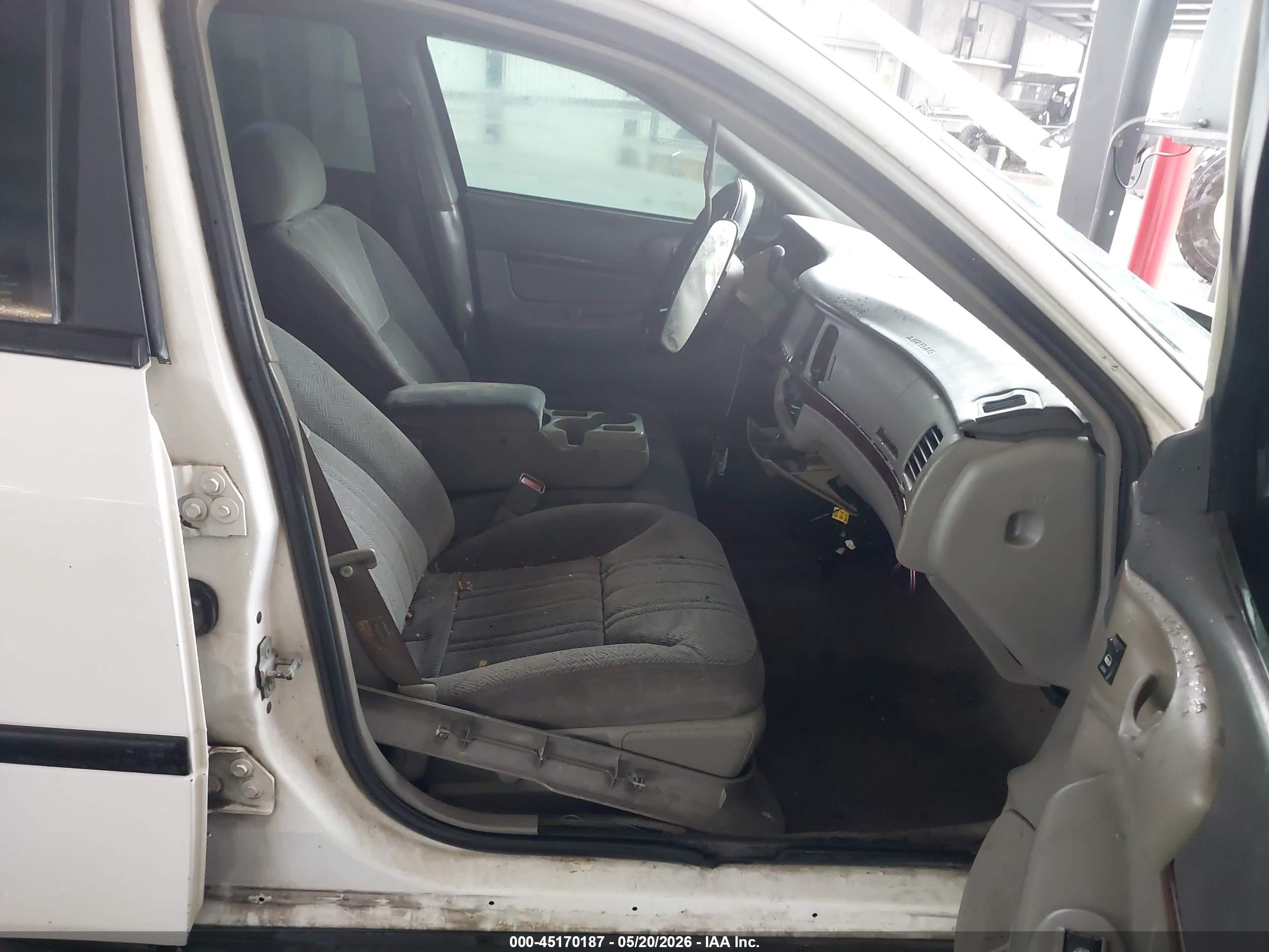 2004 Chevrolet Impala   Белый vin: 2G1WF52E249345291