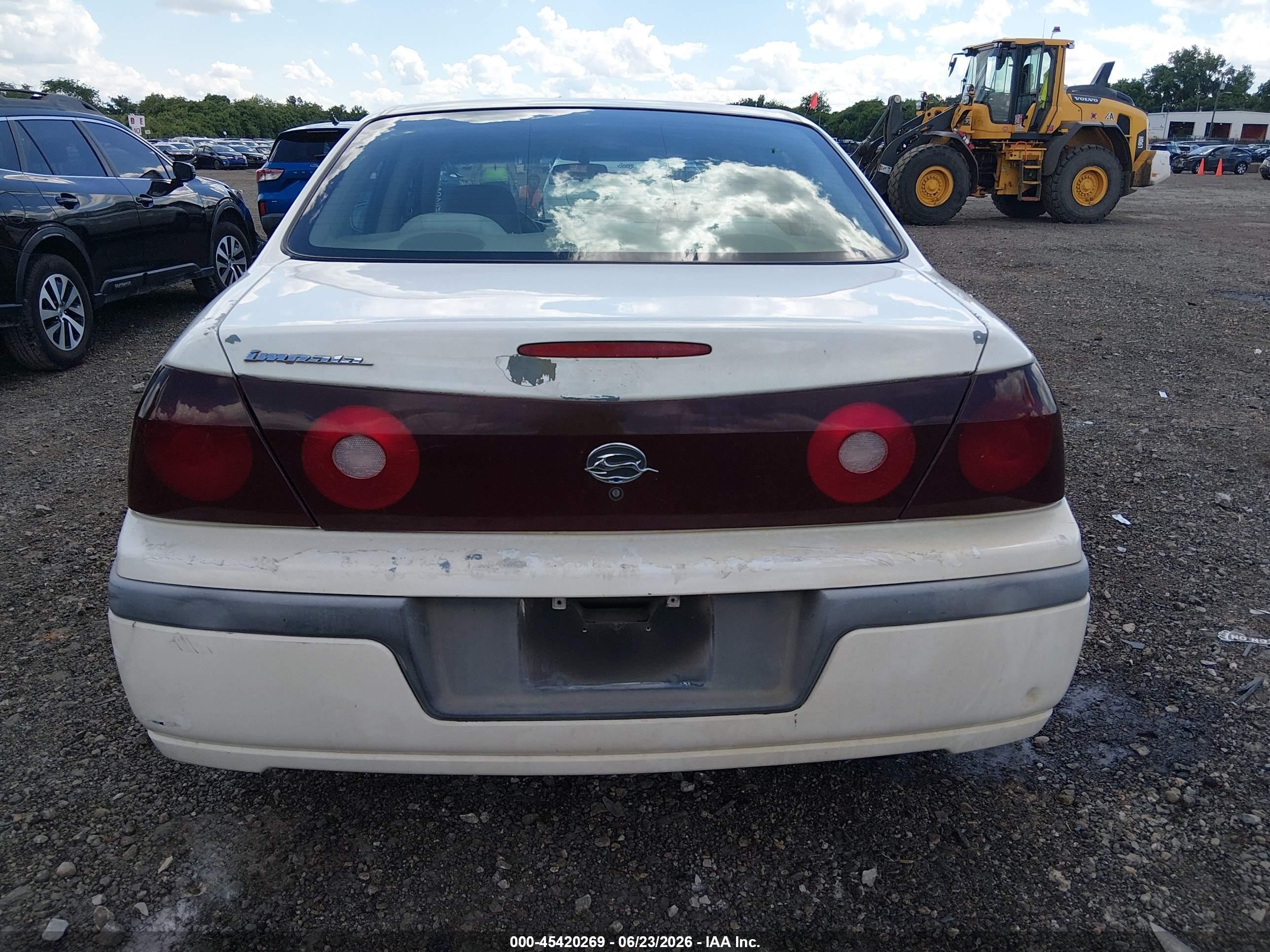 2002 Chevrolet Impala   White vin: 2G1WF52E429174850