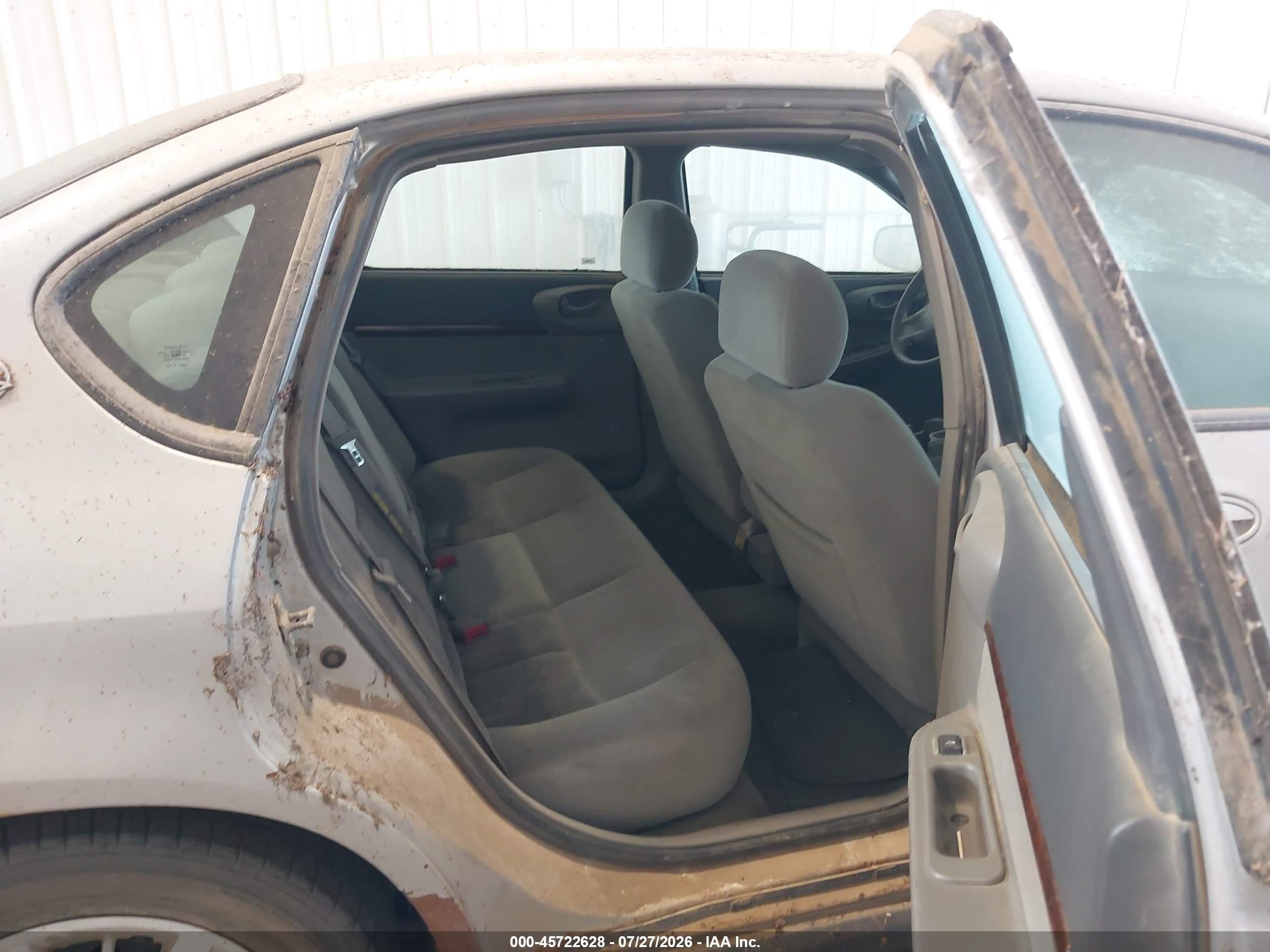 2004 Chevrolet Impala   Silver vin: 2G1WF52E549385154