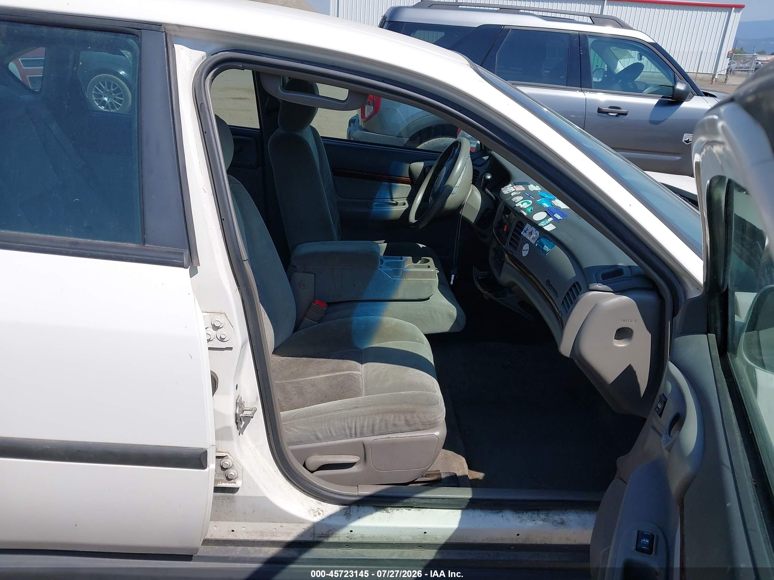 2004 Chevrolet Impala   White vin: 2G1WF52EX49388809