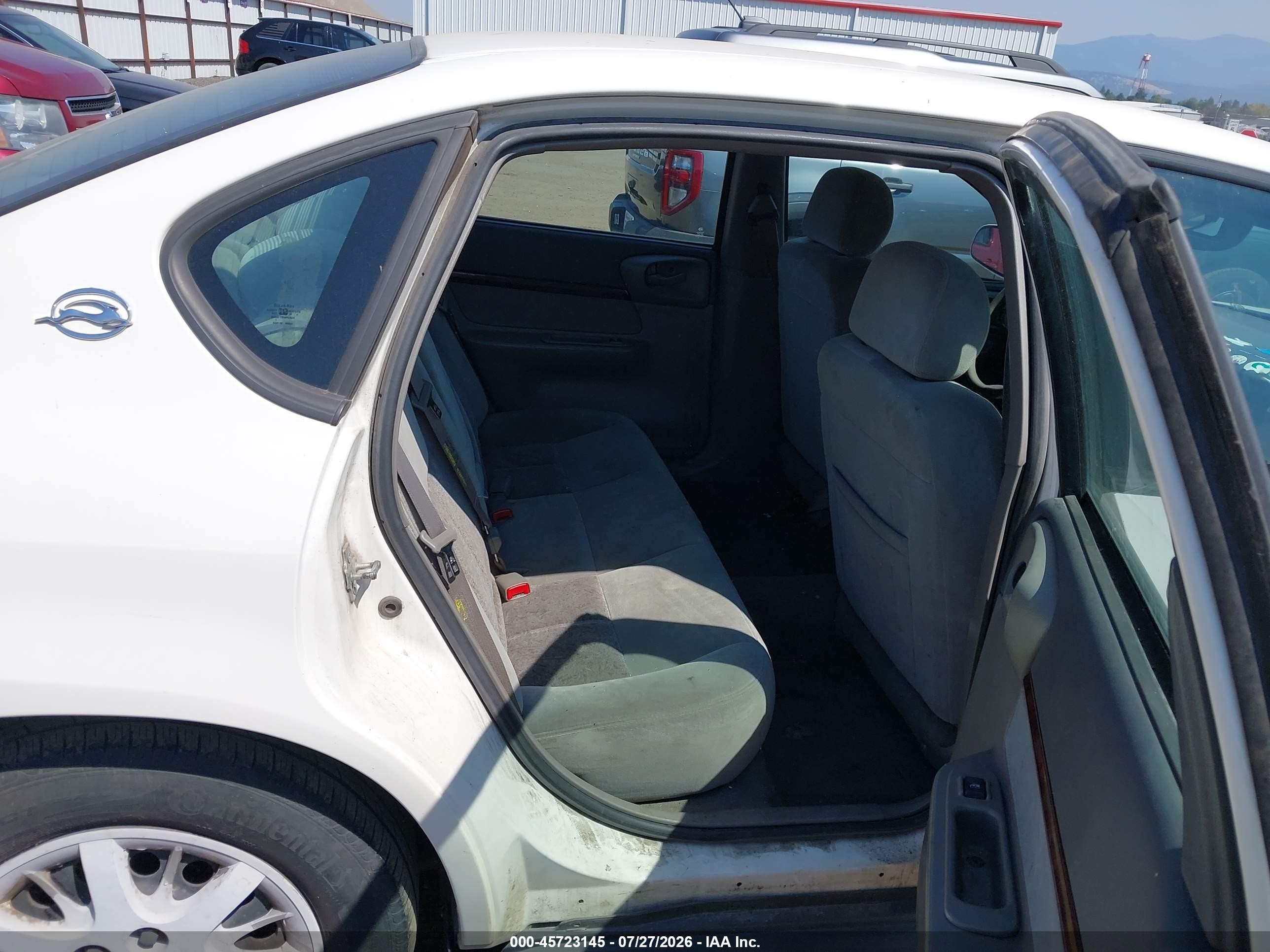 2004 Chevrolet Impala   White vin: 2G1WF52EX49388809