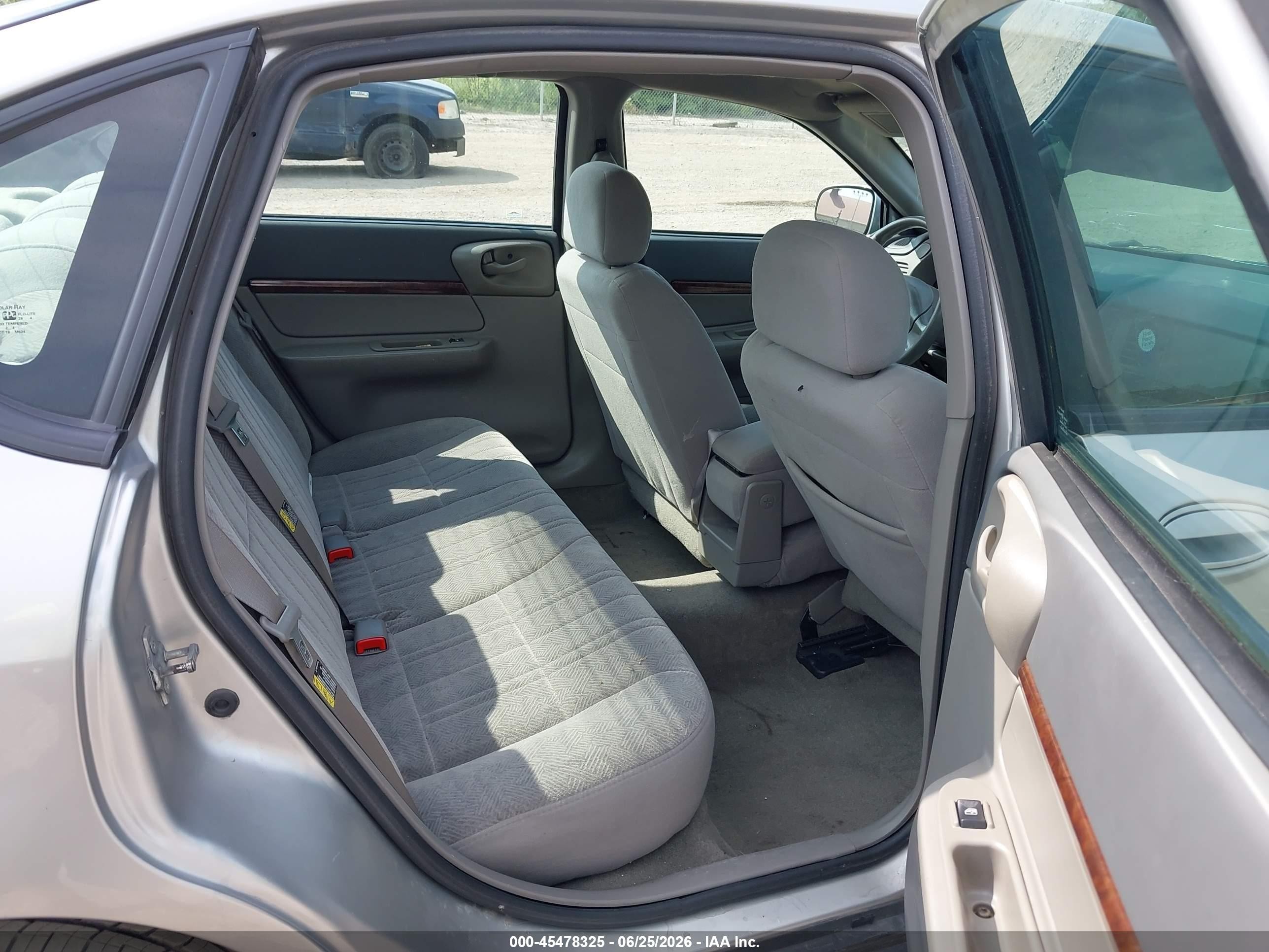 2005 Chevrolet Impala   Silver vin: 2G1WF52EX59257350