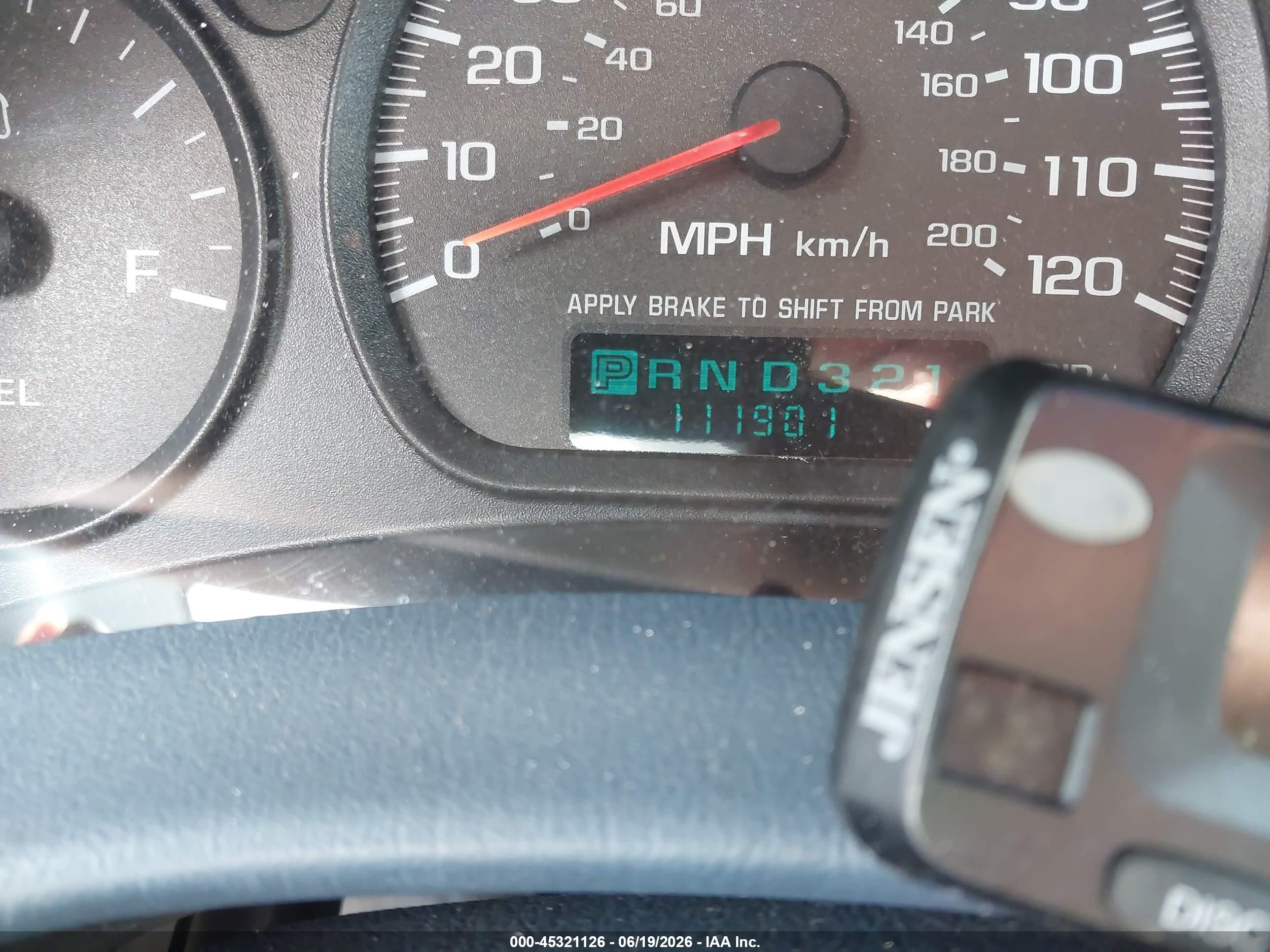 2000 Chevrolet Impala   White vin: 2G1WF52EXY9182928