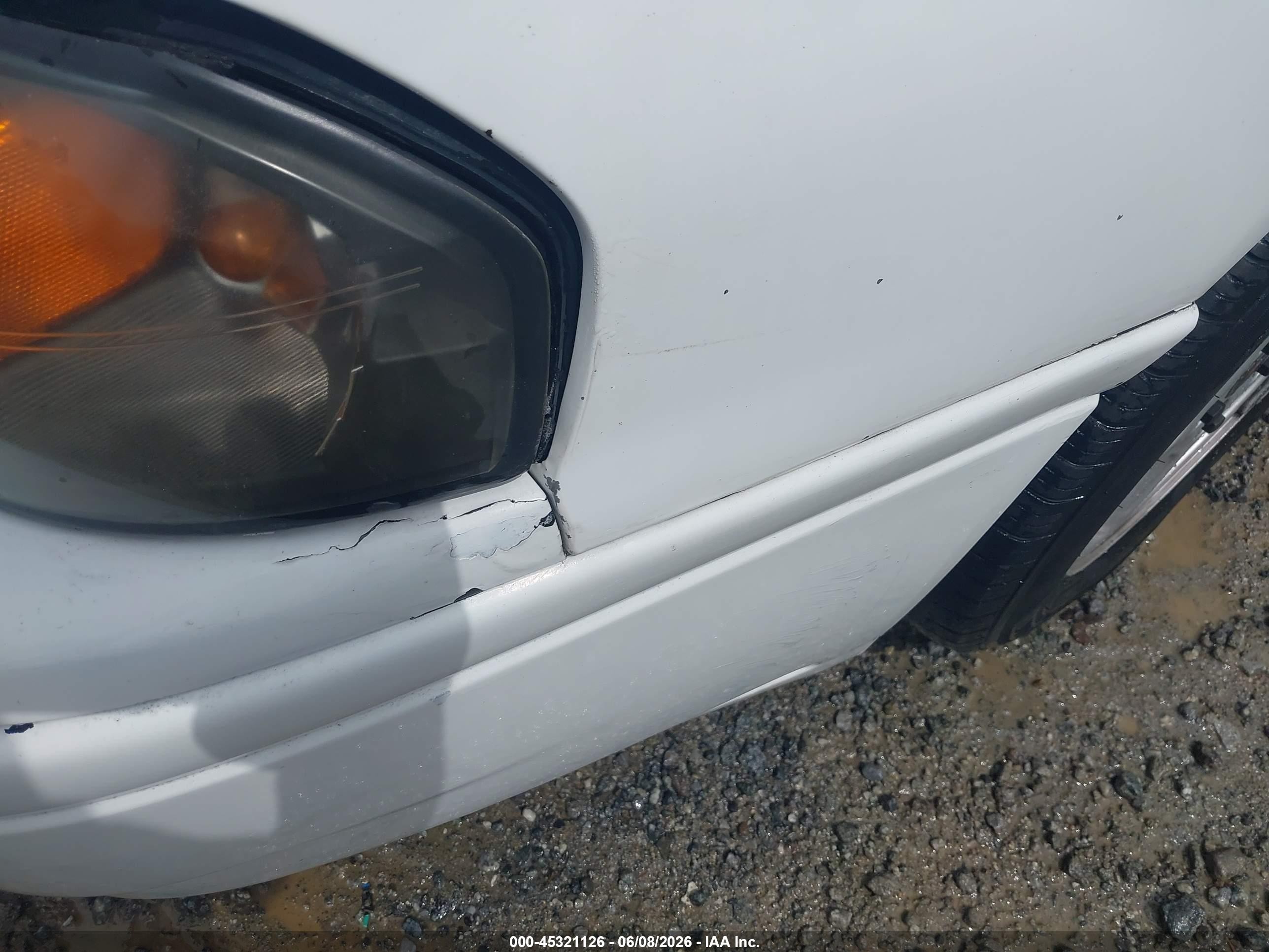 2000 Chevrolet Impala   White vin: 2G1WF52EXY9182928