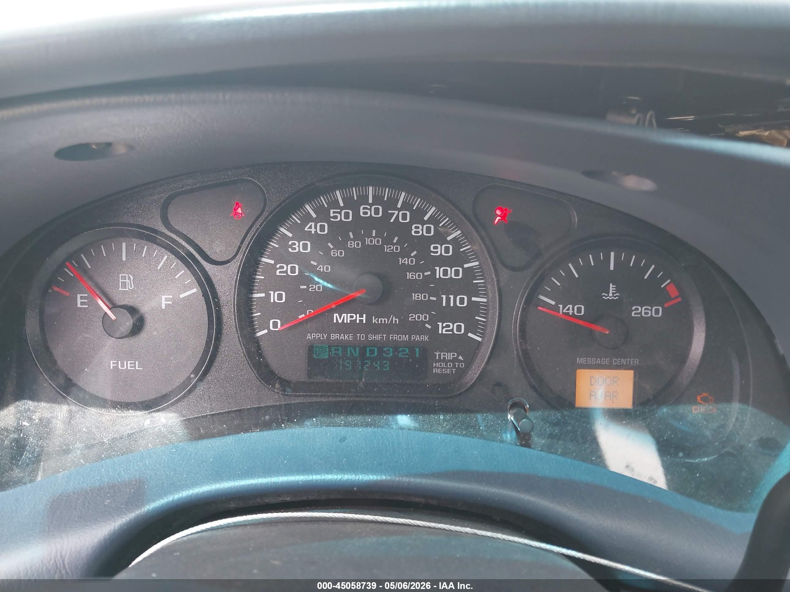2000 Chevrolet Impala   White vin: 2G1WF55E4Y9242228