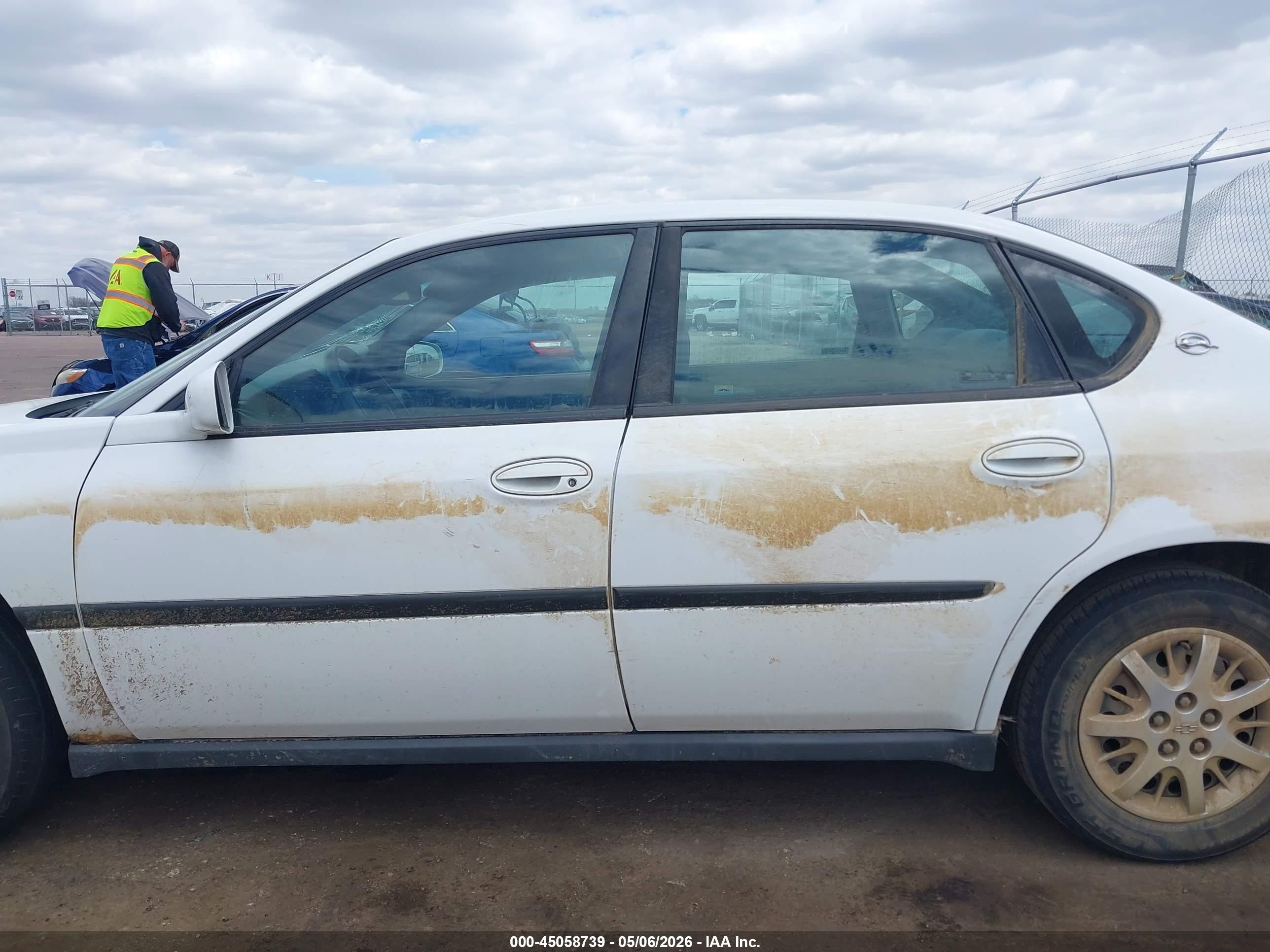 2000 Chevrolet Impala   White vin: 2G1WF55E4Y9242228
