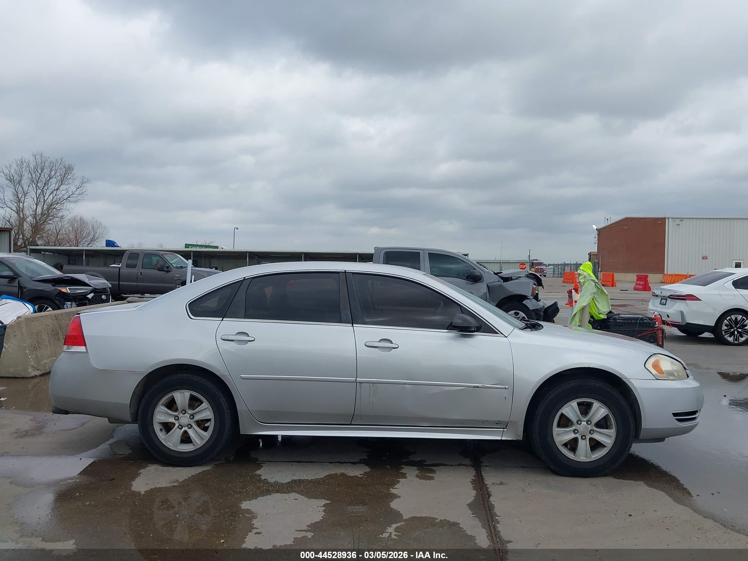 2013 Chevrolet Impala Ls Серебряный vin: 2G1WF5E32D1105263