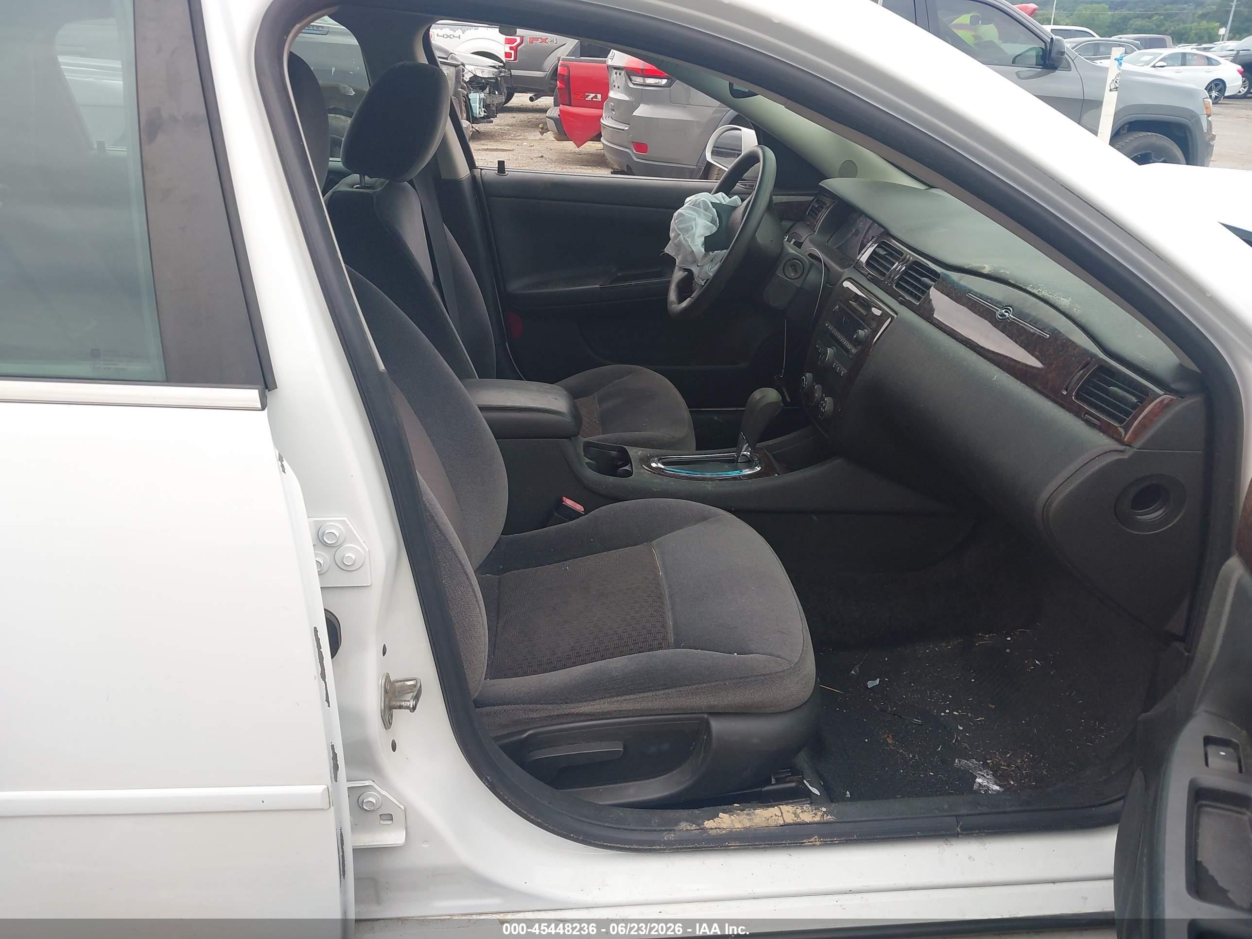 2012 Chevrolet Impala Ls White vin: 2G1WF5E35C1268259