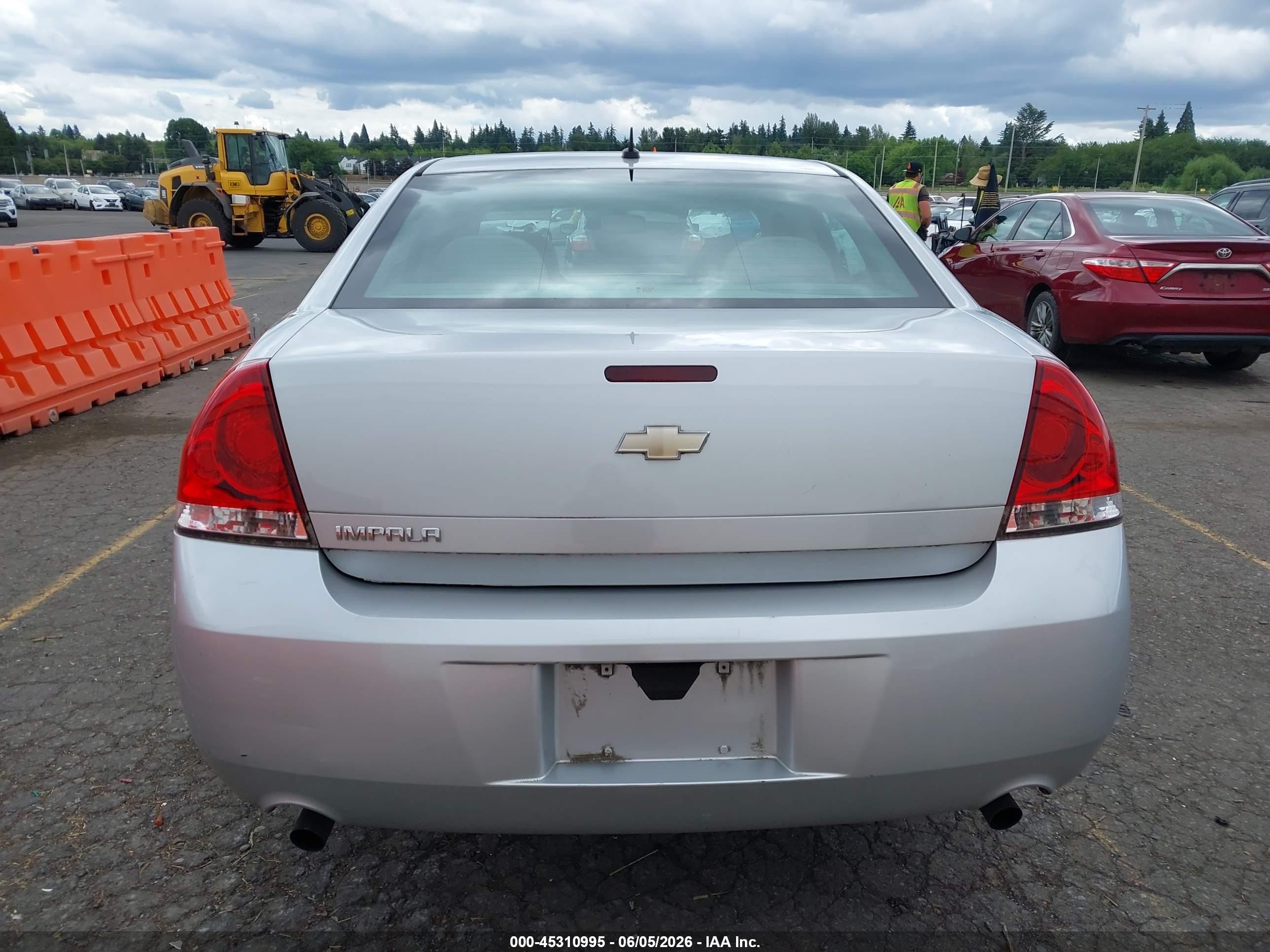 2012 Chevrolet Impala Ls Silver vin: 2G1WF5E36C1328579