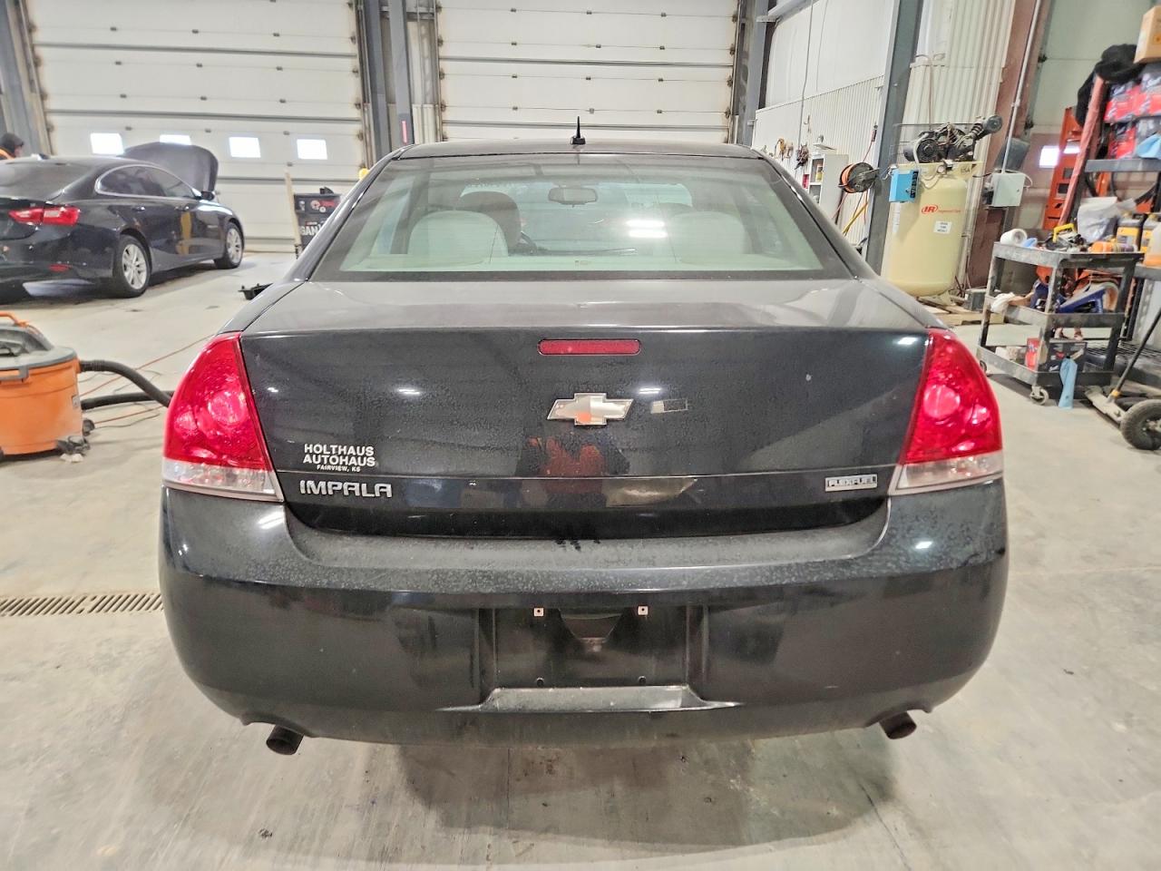 2012 Chevrolet Impala Ls Угольный vin: 2G1WF5E38C1284178