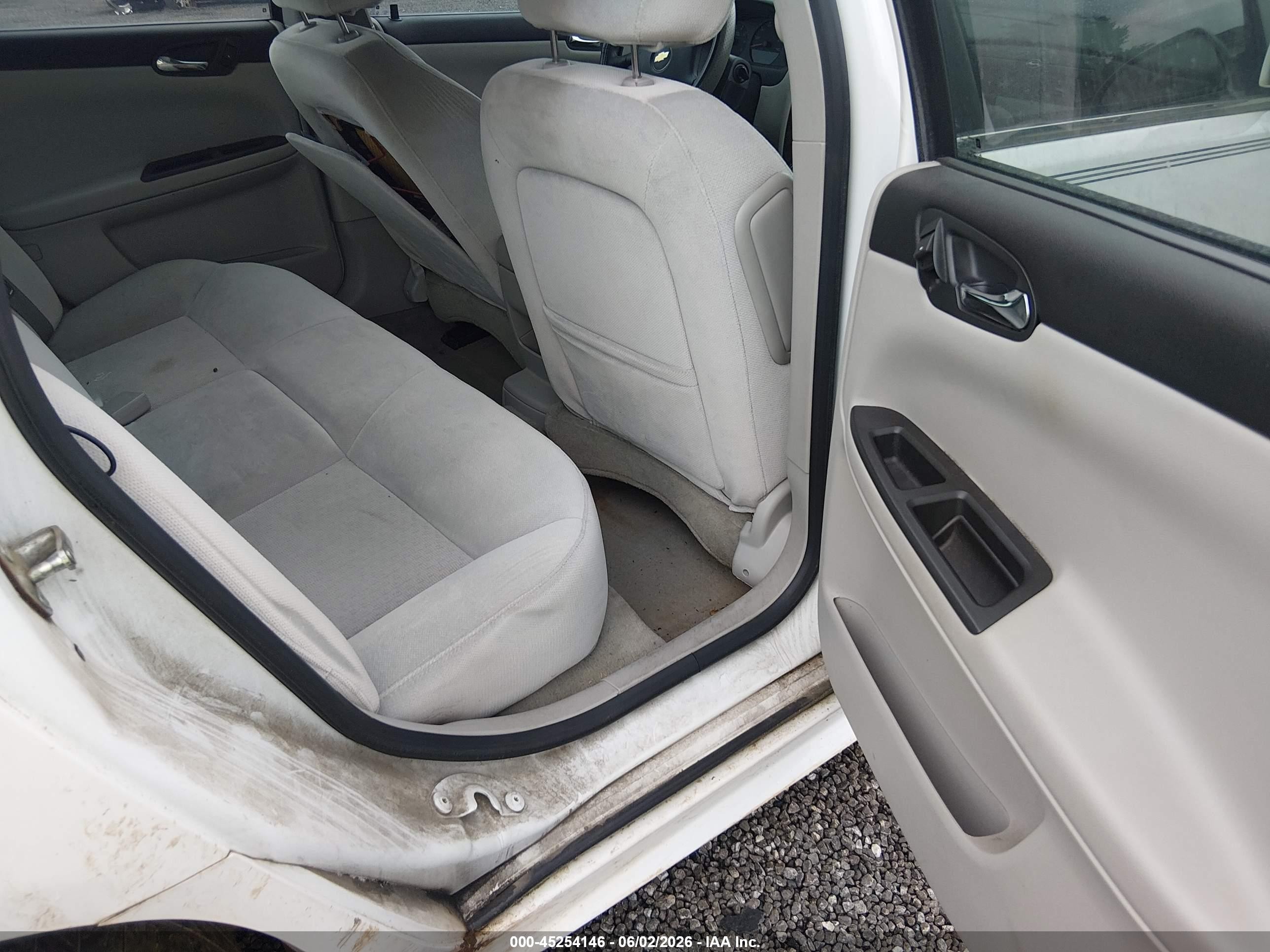 2012 Chevrolet Impala Ls Белый vin: 2G1WF5E3XC1215203