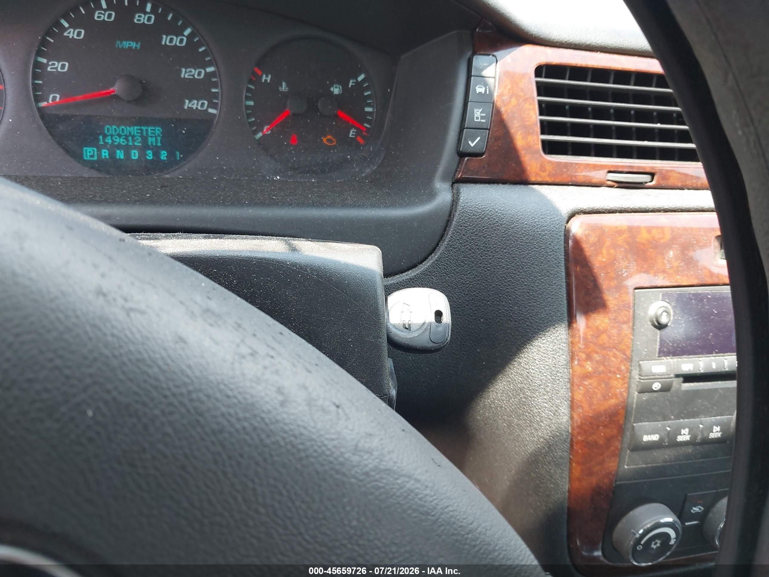 2011 Chevrolet Impala Ls Белый vin: 2G1WF5EK0B1143496